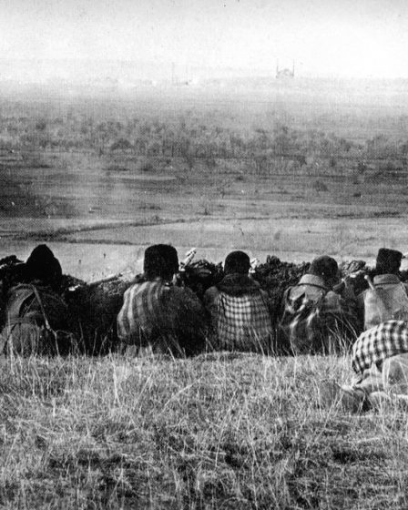 Bulgarian soldiers waiting to begin the assault on Adrianople during the Balkan Wars