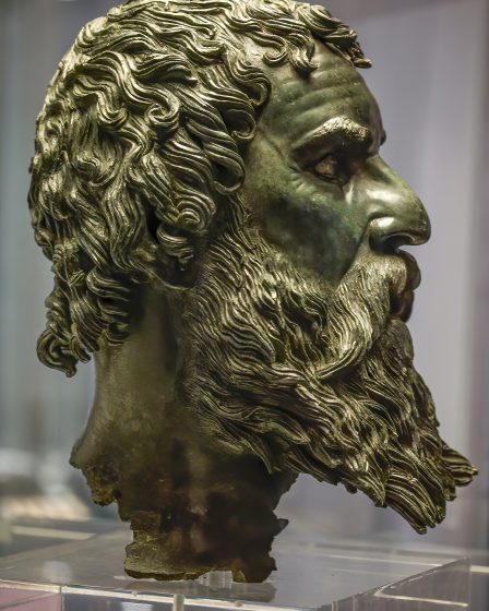 Bronze head of Seuthes III discovered at the Golyama Kosmatka tomb
