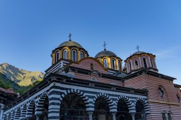 The domed Sofia Synagogue viewed from the street
