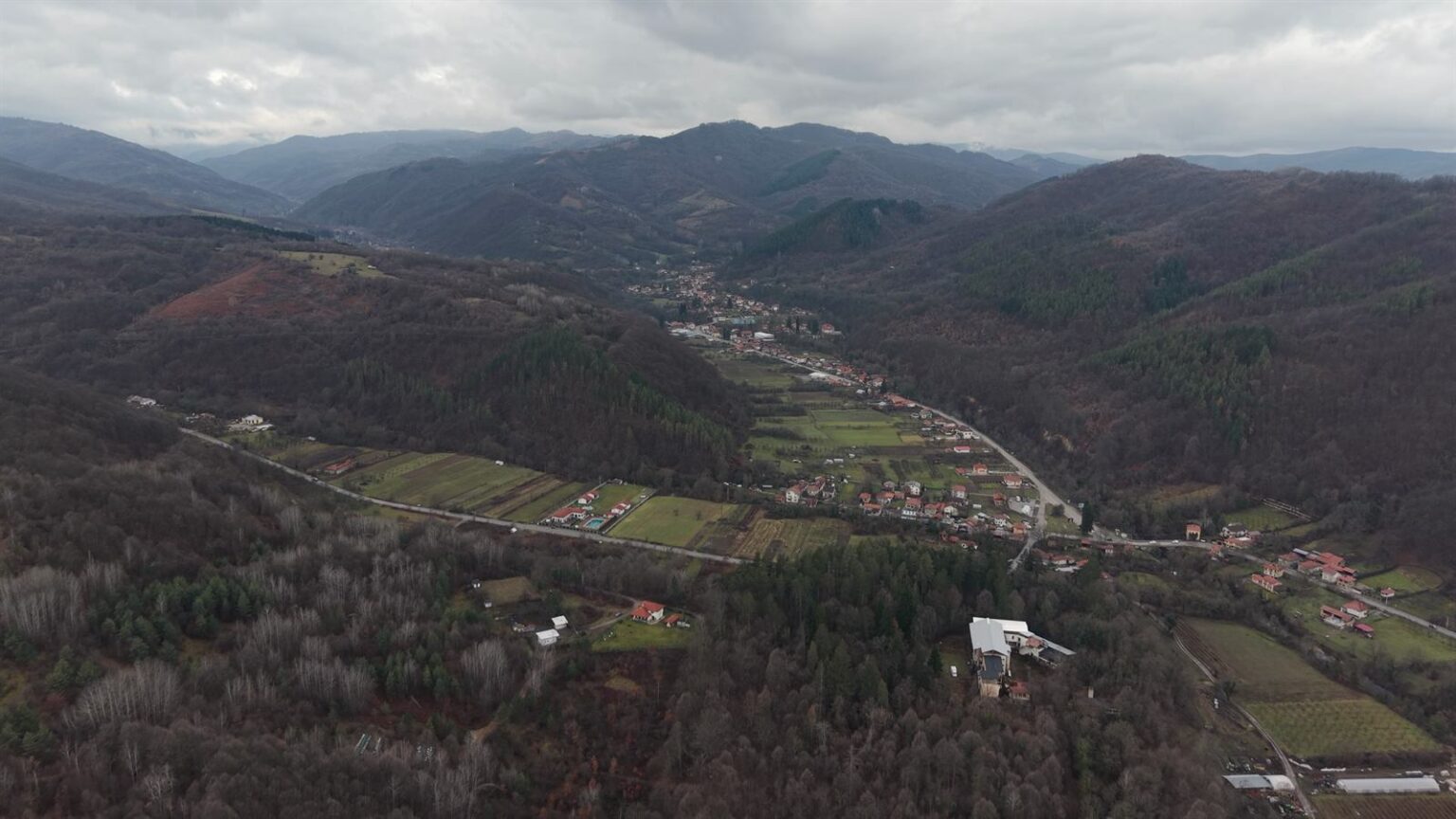 Balkanets village at the foot of the Troyan Pass, surrounded by the forests of the Balkan range