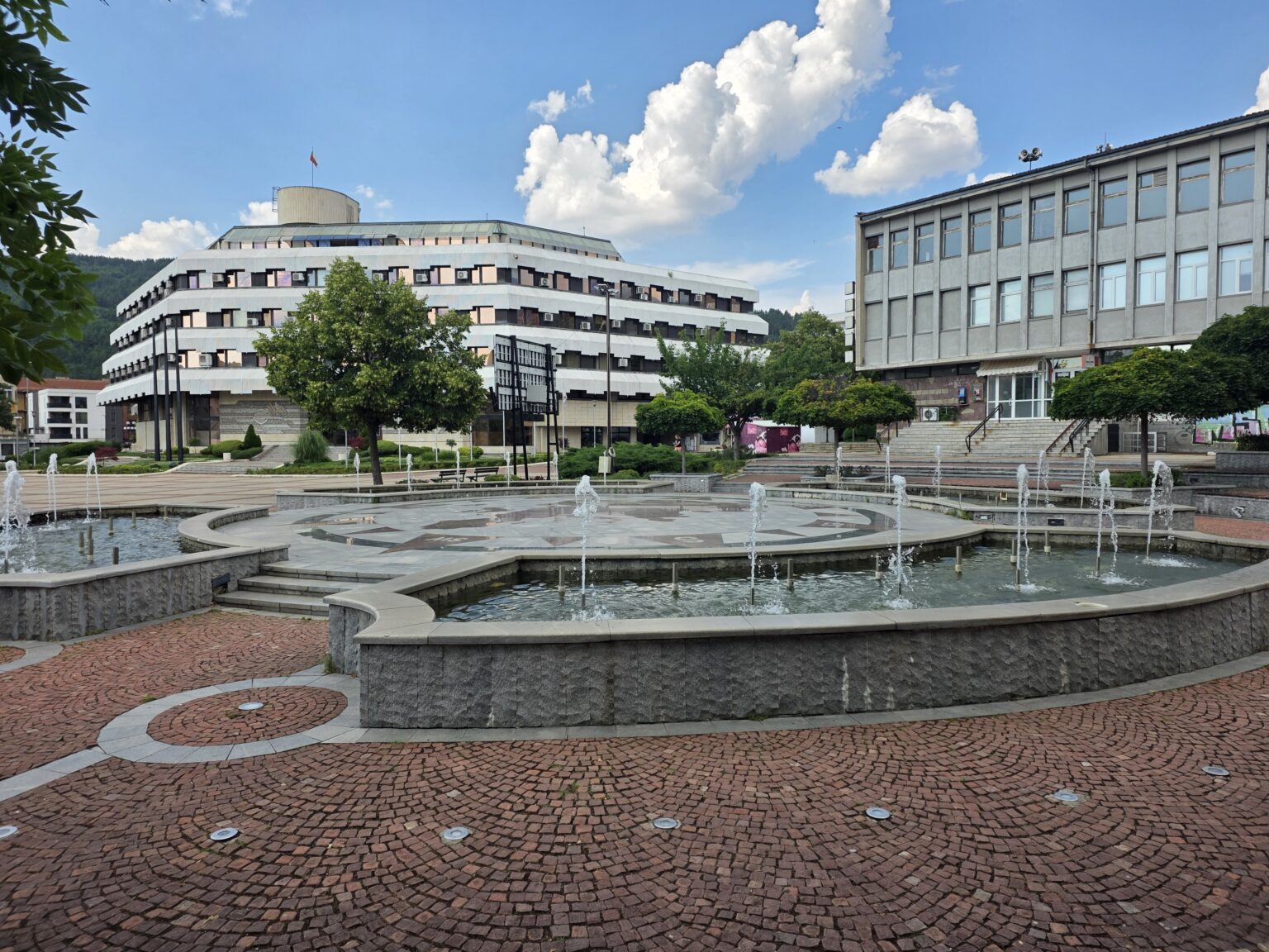 The central fountain with water jets in front of the Dupnitsa municipality building