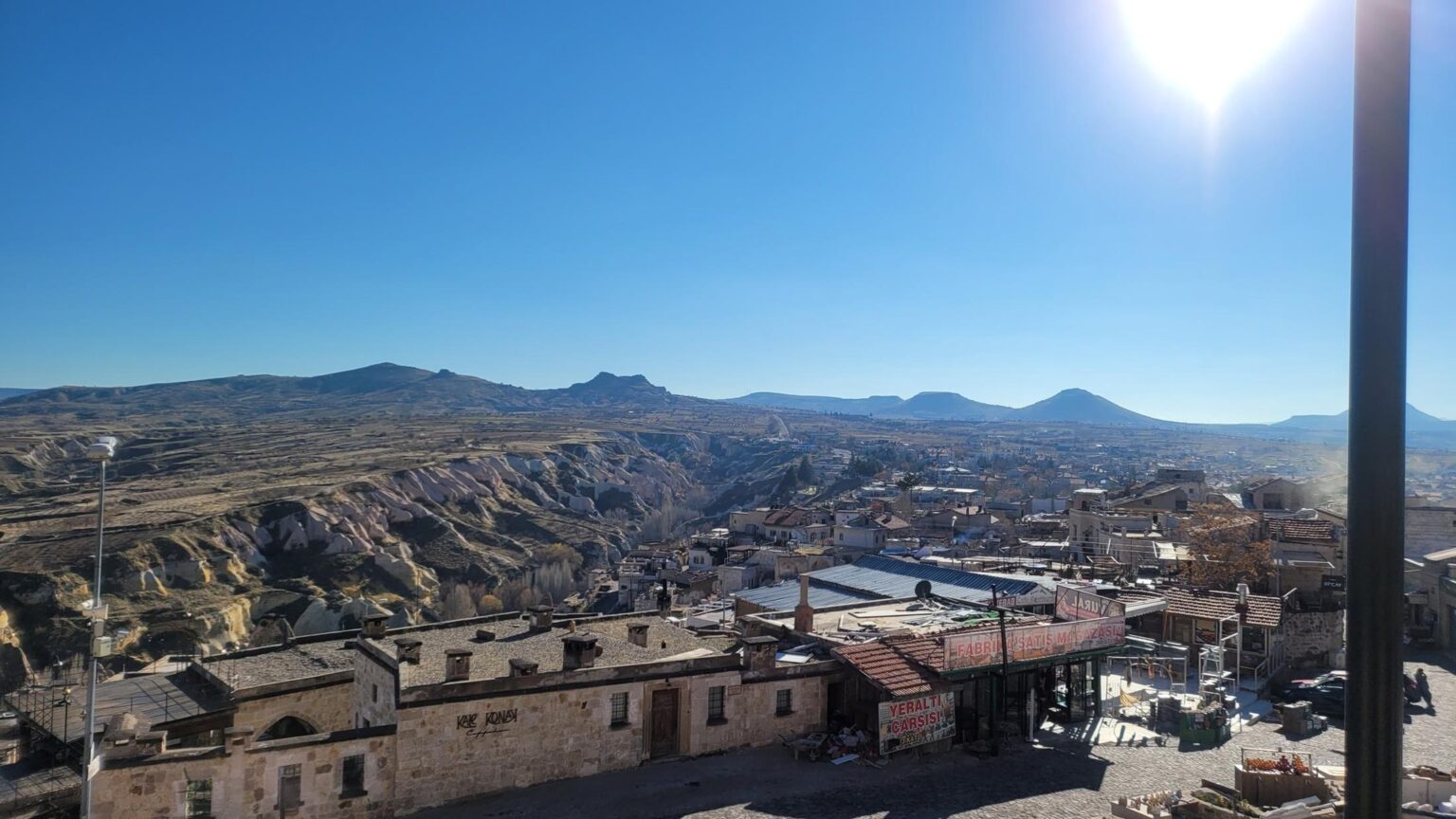 Uçhisar and its rock castle — 8