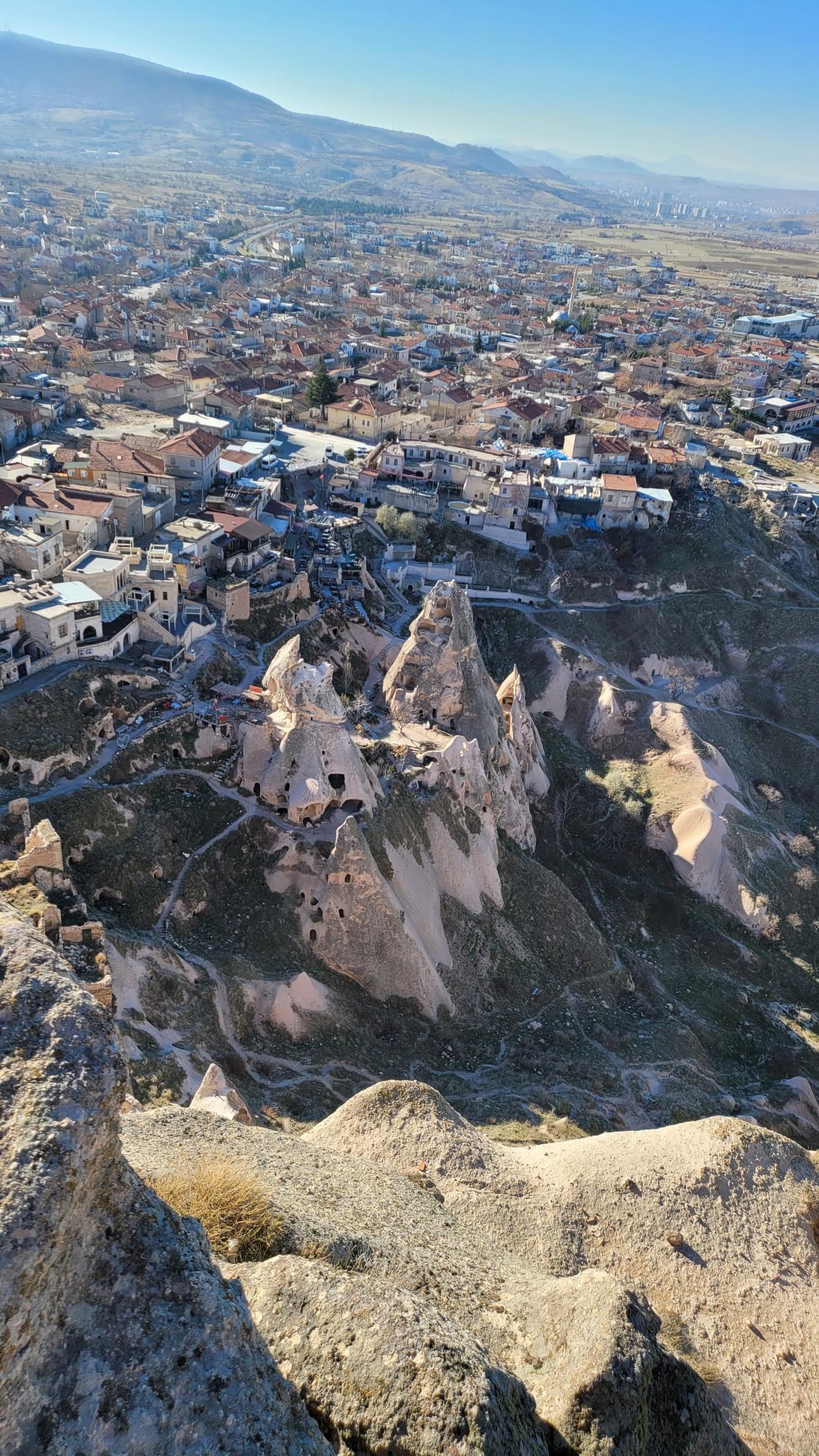 Uçhisar and its rock castle — 18
