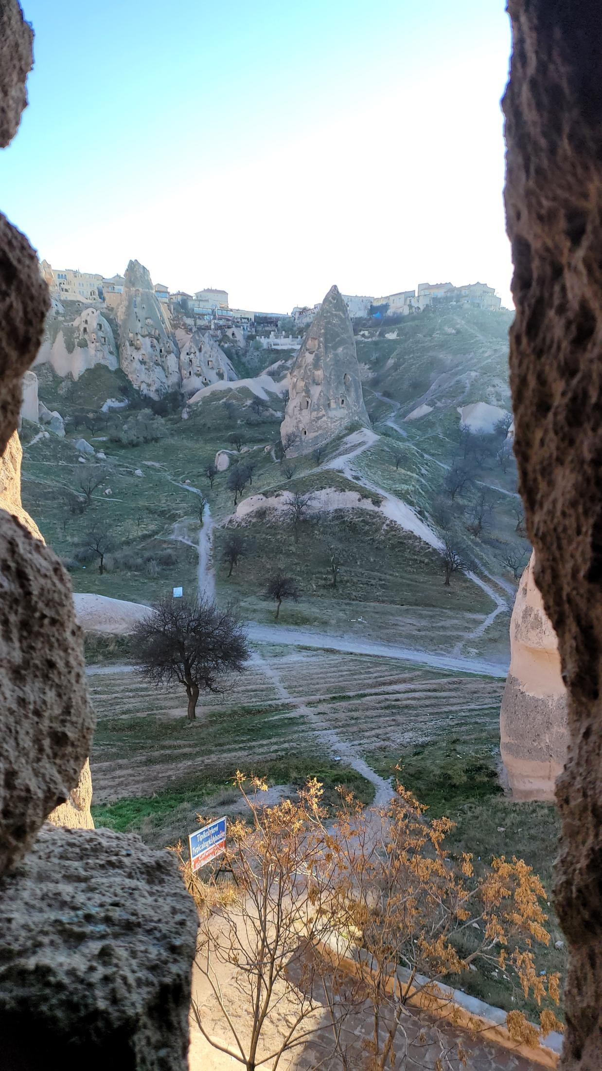 Uçhisar and its rock castle — 32
