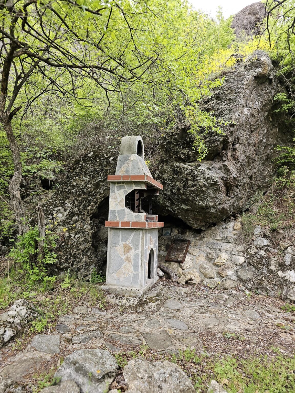 Rila in One Day: The Monastery, the Bohemia Waterfalls and the Stob Pyramids