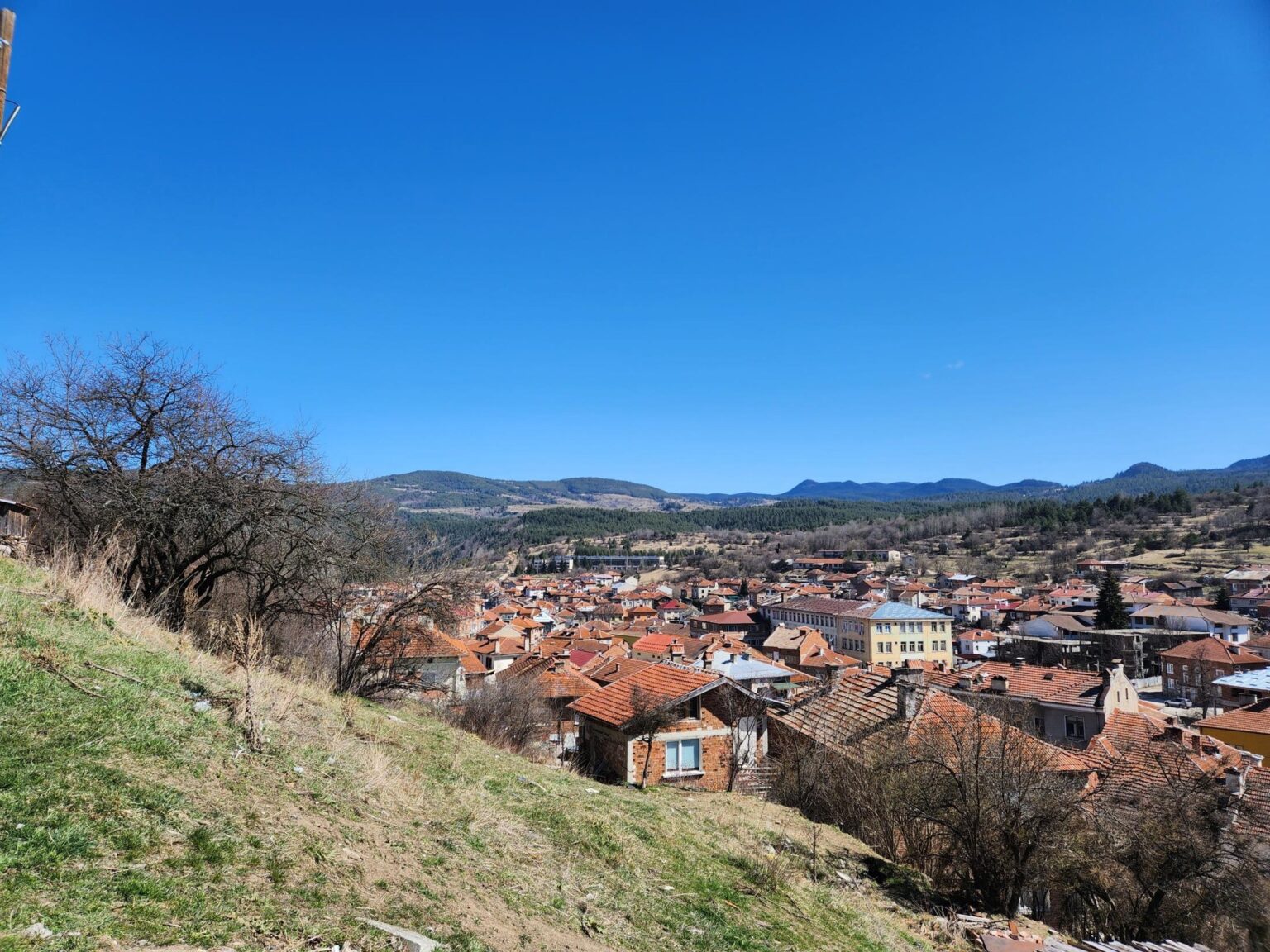 The 1978 memorial above Batak and the panorama over the town - photo 3