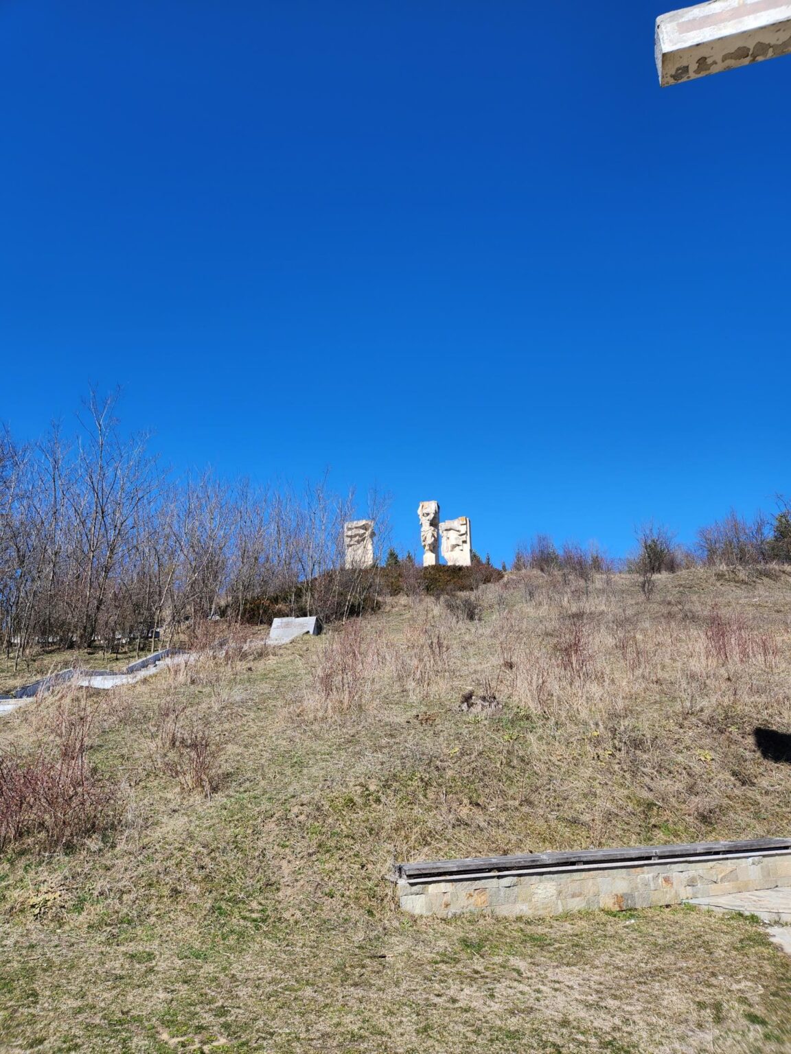 The 1978 memorial above Batak and the panorama over the town - photo 10