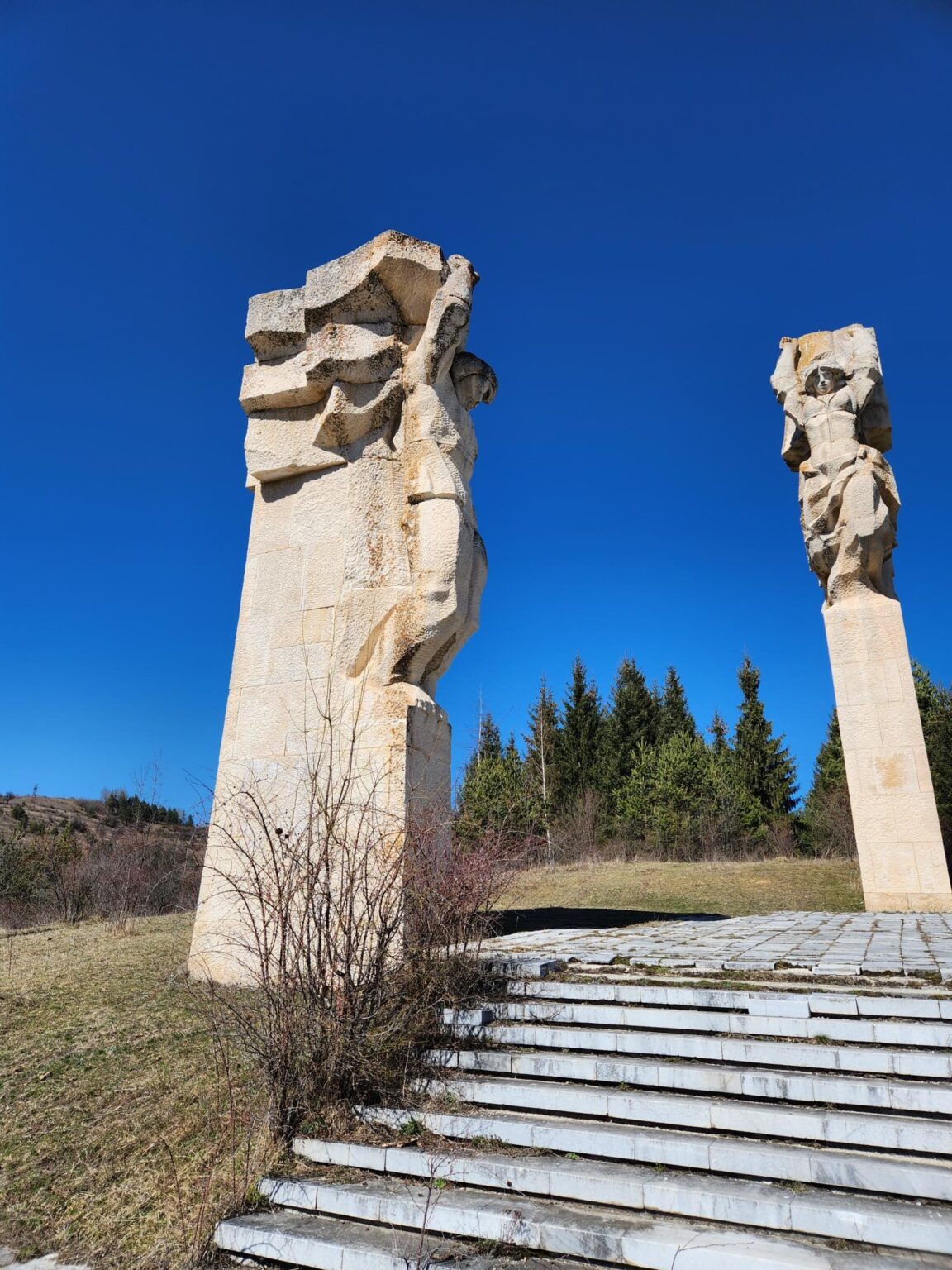 The 1978 memorial above Batak and the panorama over the town - photo 15