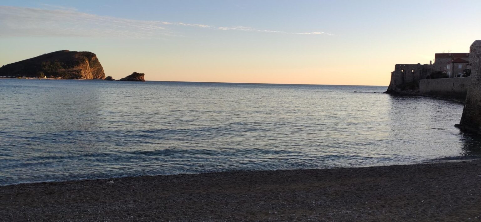Budva on New Year's Eve afternoon — 5