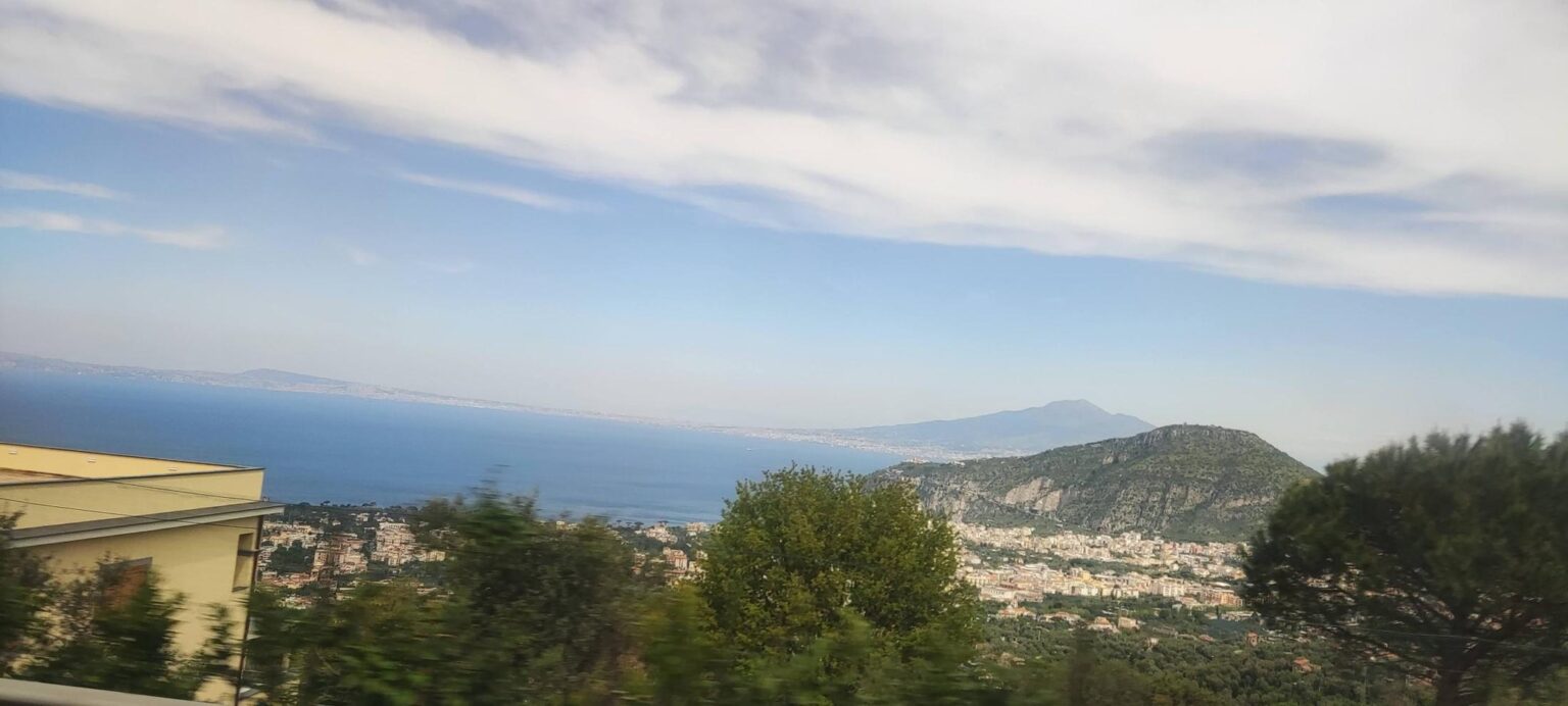 An Imperfect Italy, or How "See Naples and Die" Turned Out to Be a Mistranslation