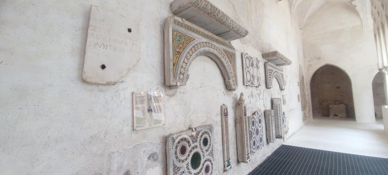 An Imperfect Italy, or How "See Naples and Die" Turned Out to Be a Mistranslation