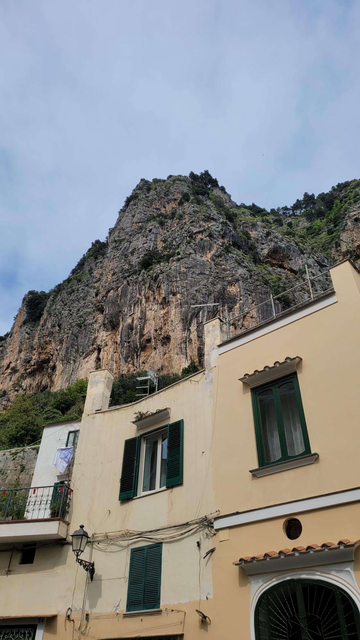 An Imperfect Italy, or How "See Naples and Die" Turned Out to Be a Mistranslation