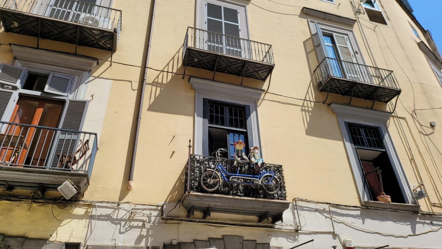 An Imperfect Italy, or How "See Naples and Die" Turned Out to Be a Mistranslation