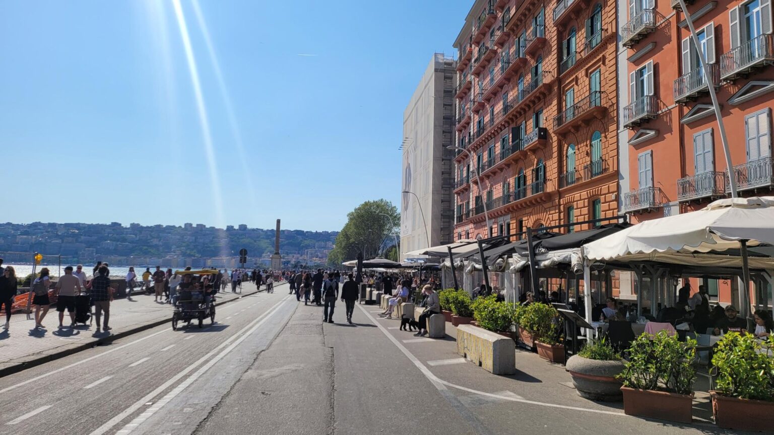 An Imperfect Italy, or How "See Naples and Die" Turned Out to Be a Mistranslation
