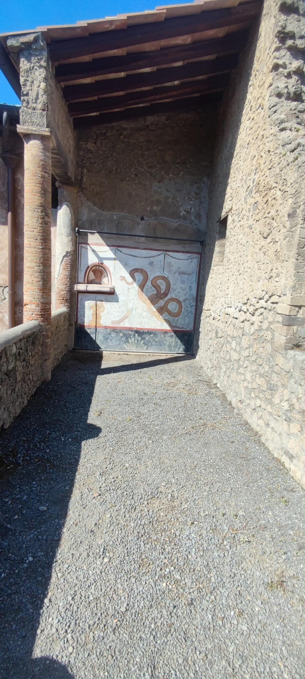 An Imperfect Italy, or How "See Naples and Die" Turned Out to Be a Mistranslation