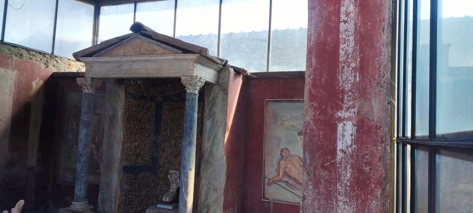 An Imperfect Italy, or How "See Naples and Die" Turned Out to Be a Mistranslation
