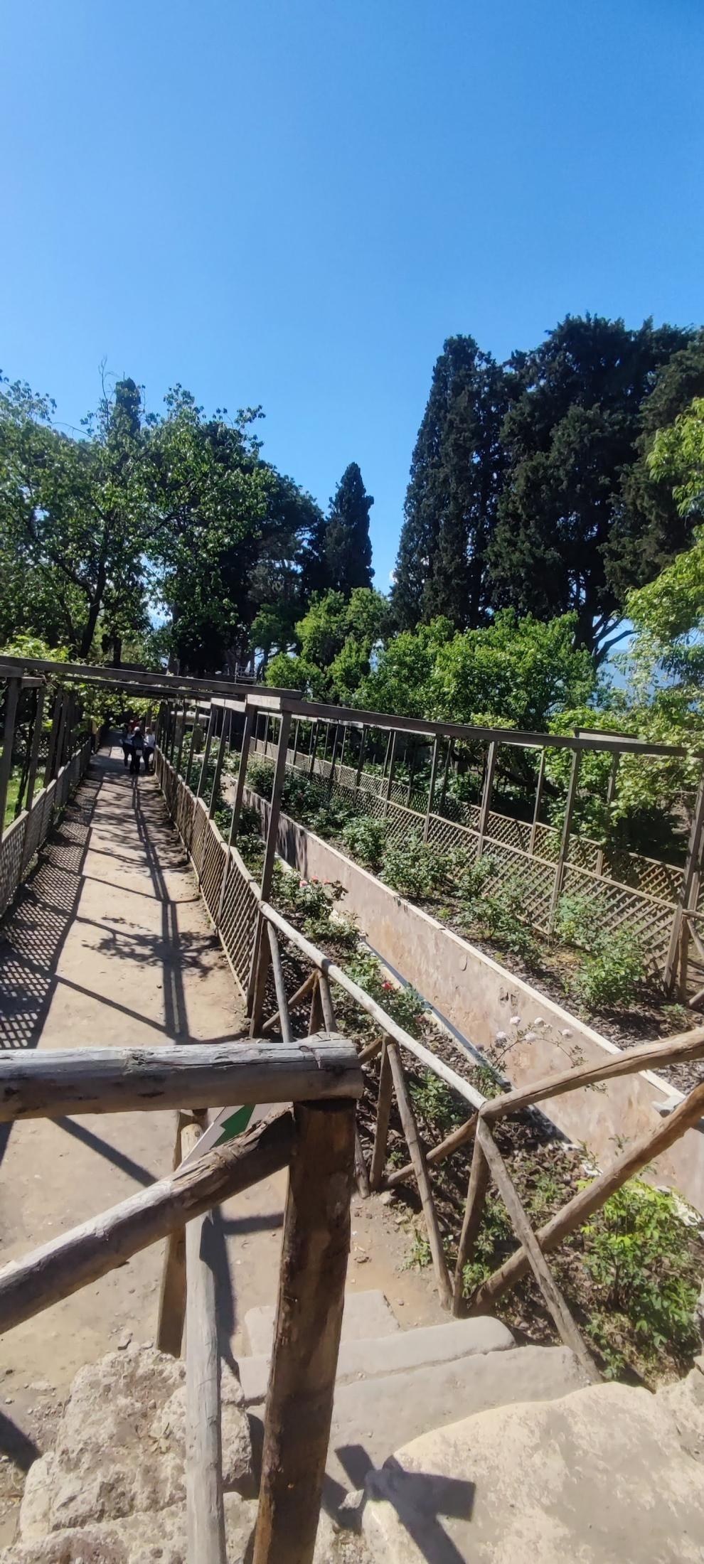 An Imperfect Italy, or How "See Naples and Die" Turned Out to Be a Mistranslation