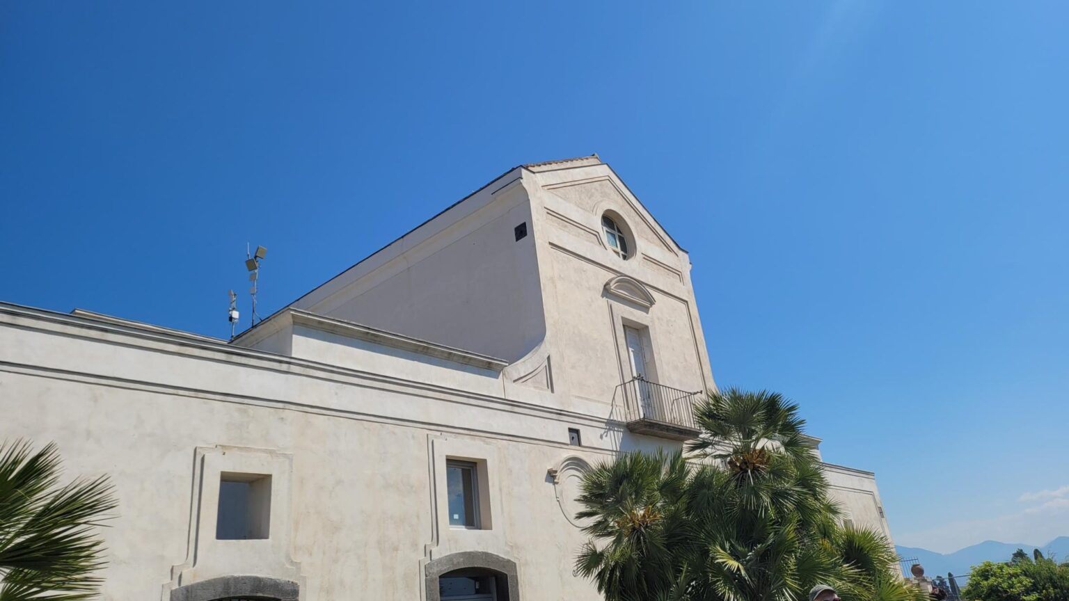 An Imperfect Italy, or How "See Naples and Die" Turned Out to Be a Mistranslation