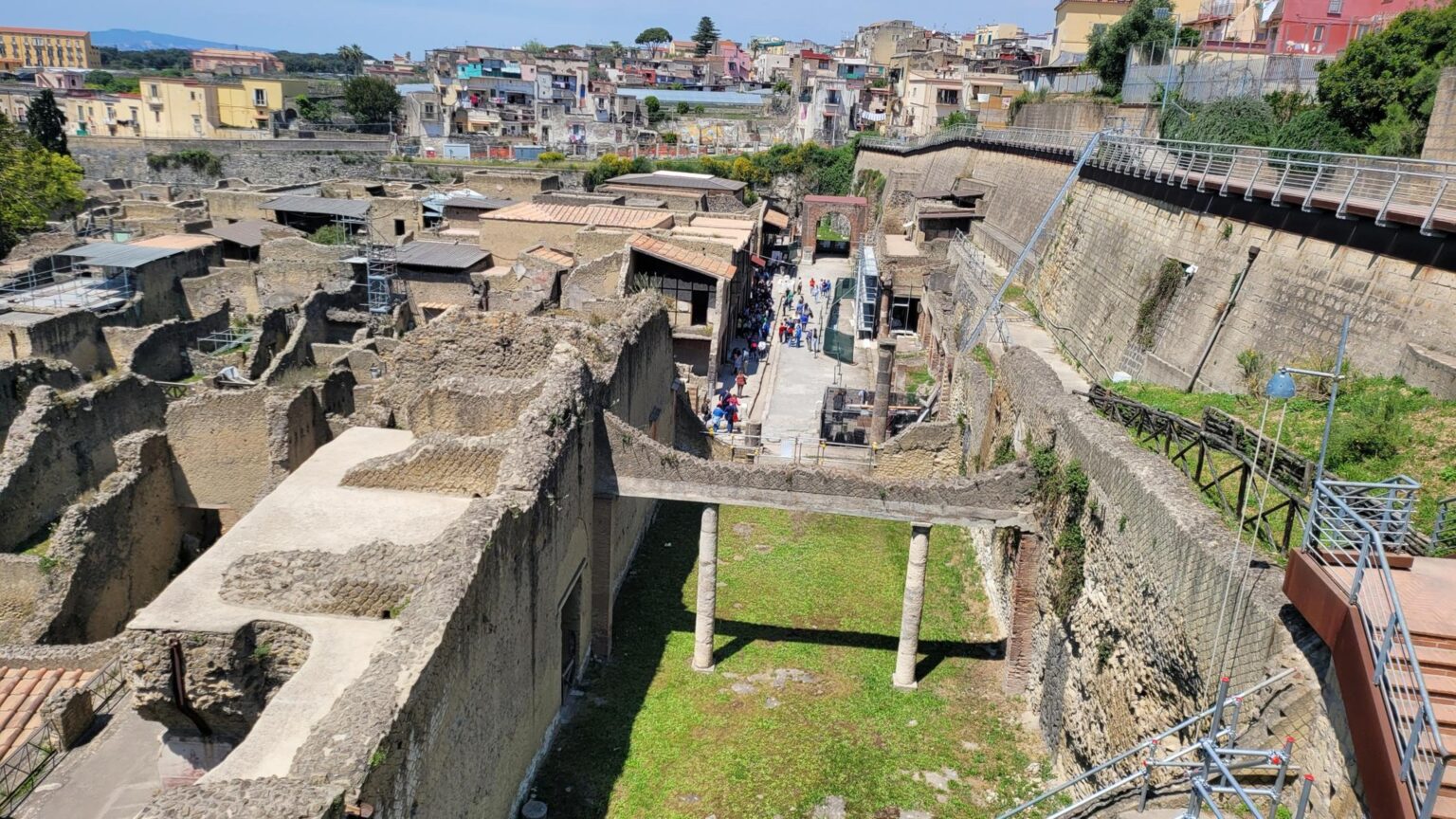 An Imperfect Italy, or How "See Naples and Die" Turned Out to Be a Mistranslation