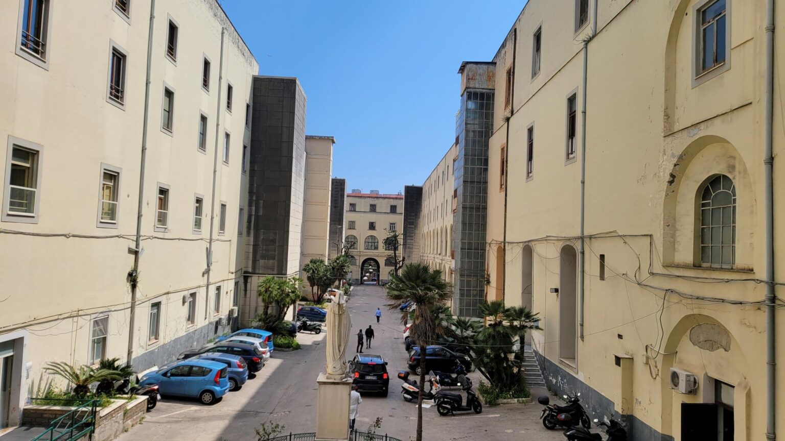 An Imperfect Italy, or How "See Naples and Die" Turned Out to Be a Mistranslation