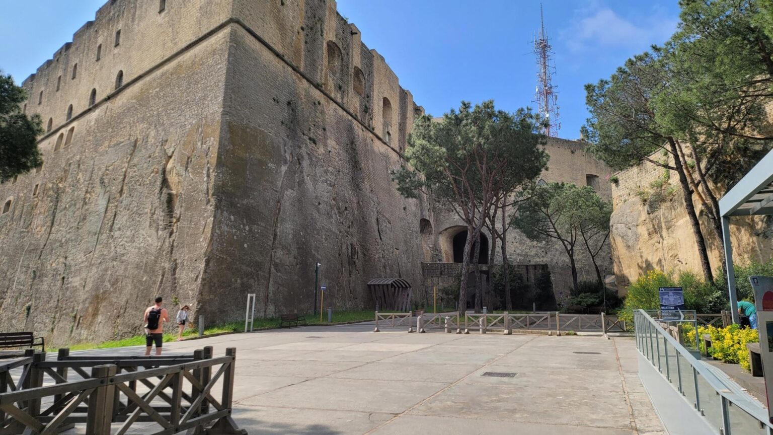 An Imperfect Italy, or How "See Naples and Die" Turned Out to Be a Mistranslation