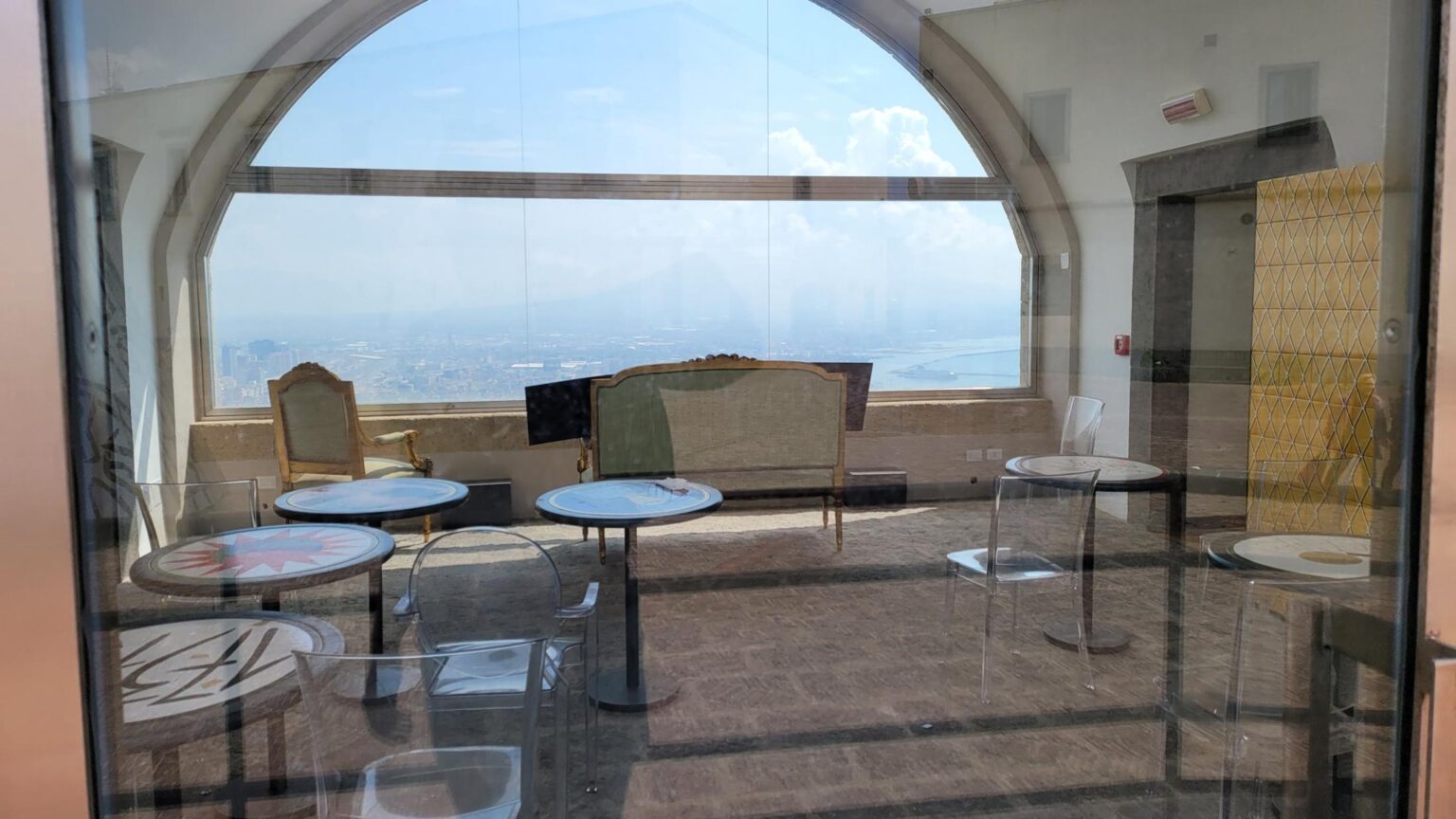 An Imperfect Italy, or How "See Naples and Die" Turned Out to Be a Mistranslation