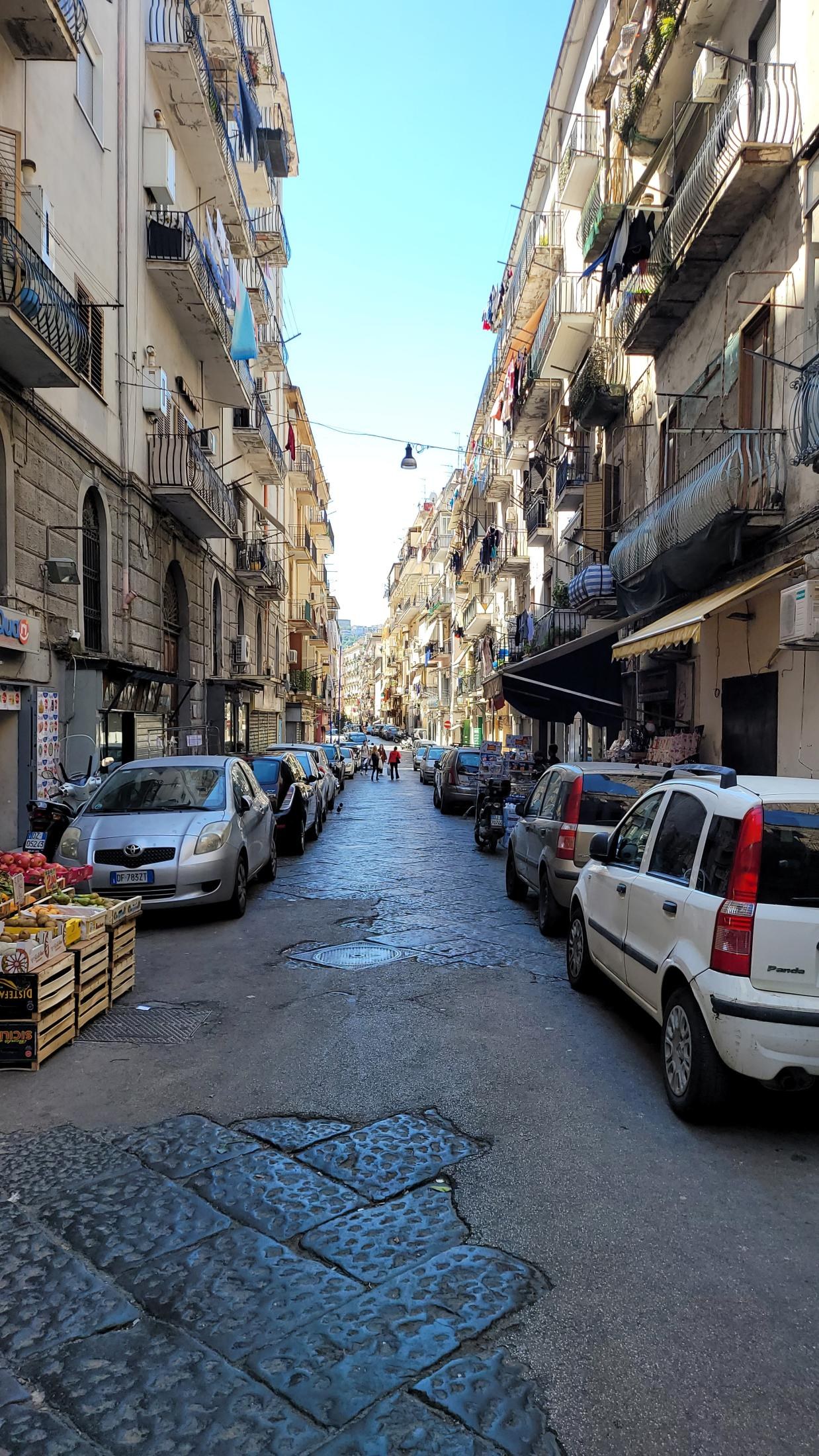 An Imperfect Italy, or How "See Naples and Die" Turned Out to Be a Mistranslation