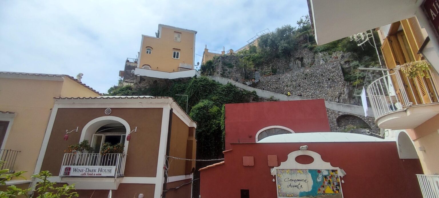 An Imperfect Italy, or How "See Naples and Die" Turned Out to Be a Mistranslation
