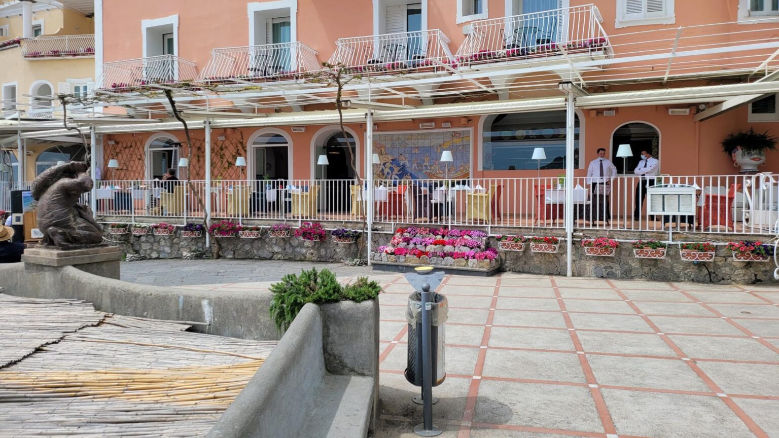 An Imperfect Italy, or How "See Naples and Die" Turned Out to Be a Mistranslation