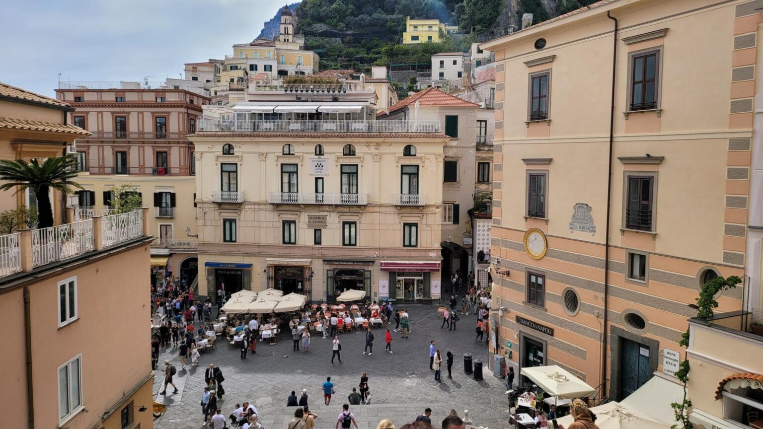 An Imperfect Italy, or How "See Naples and Die" Turned Out to Be a Mistranslation