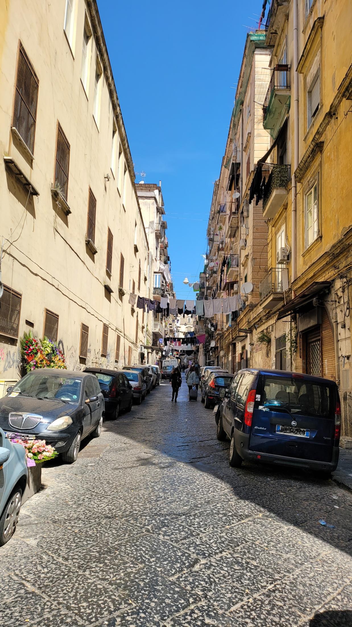 An Imperfect Italy, or How "See Naples and Die" Turned Out to Be a Mistranslation