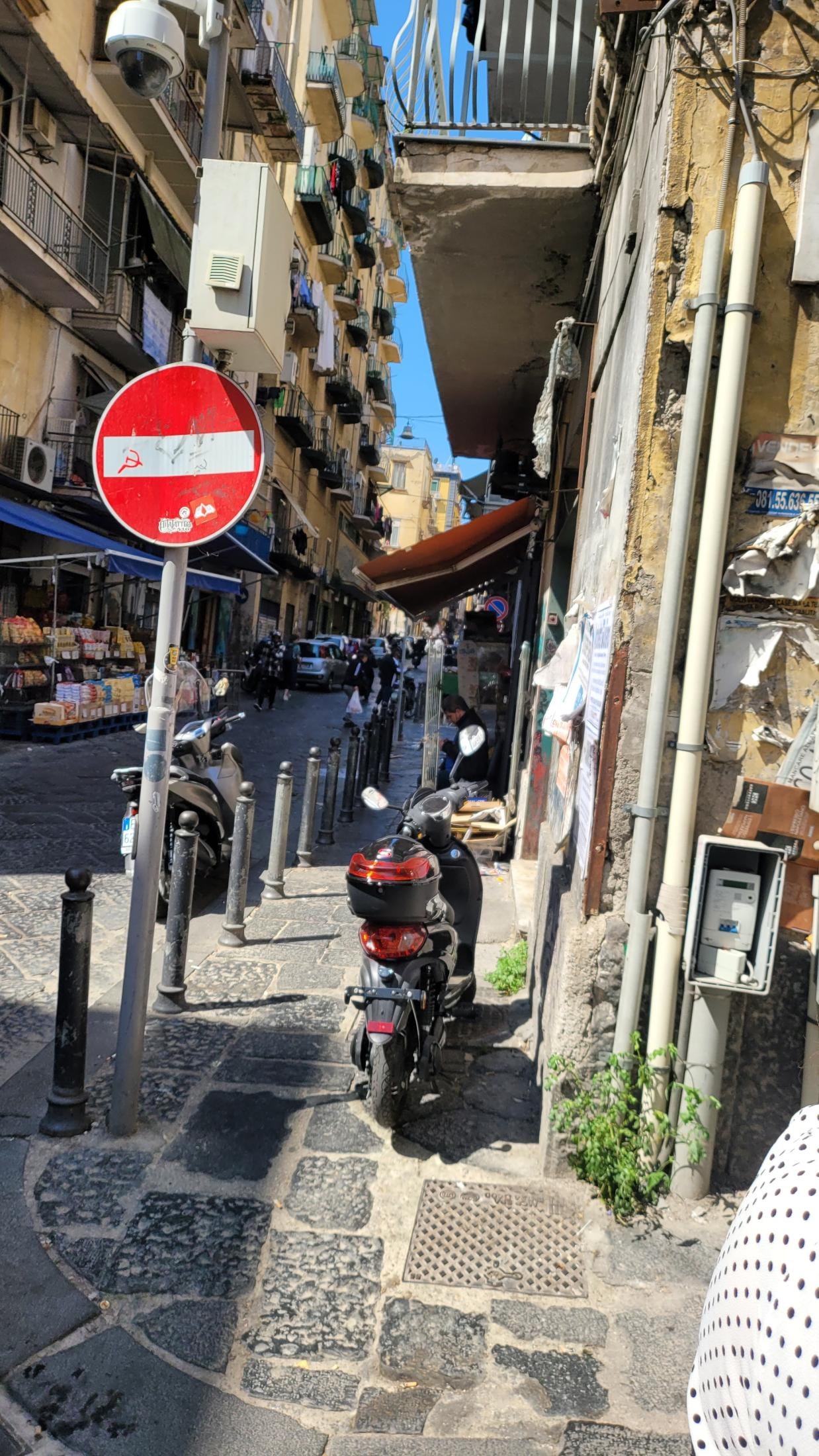 An Imperfect Italy, or How "See Naples and Die" Turned Out to Be a Mistranslation