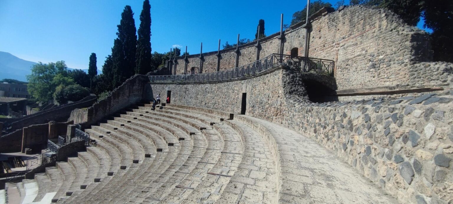 An Imperfect Italy, or How "See Naples and Die" Turned Out to Be a Mistranslation