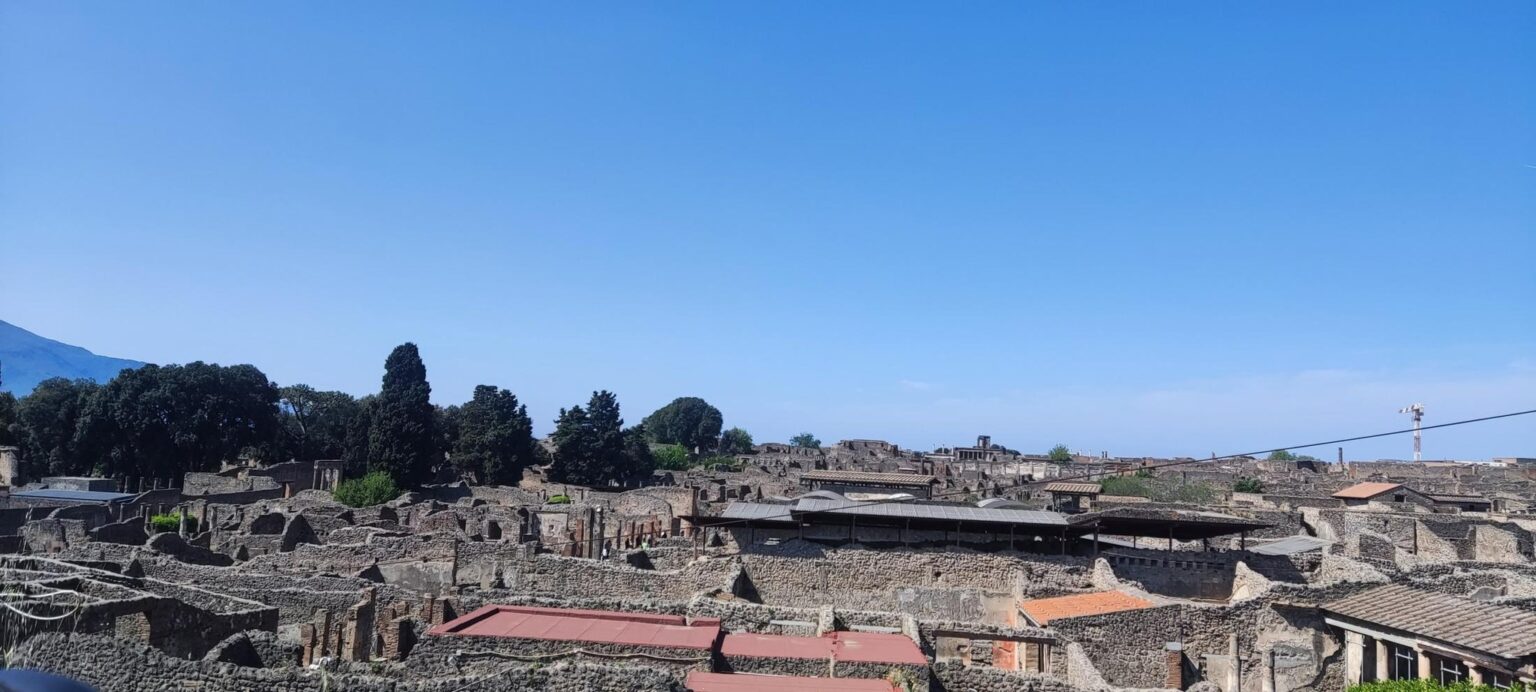 An Imperfect Italy, or How "See Naples and Die" Turned Out to Be a Mistranslation