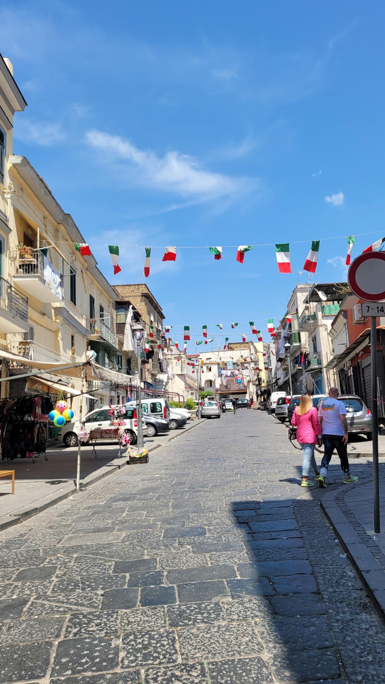 An Imperfect Italy, or How "See Naples and Die" Turned Out to Be a Mistranslation