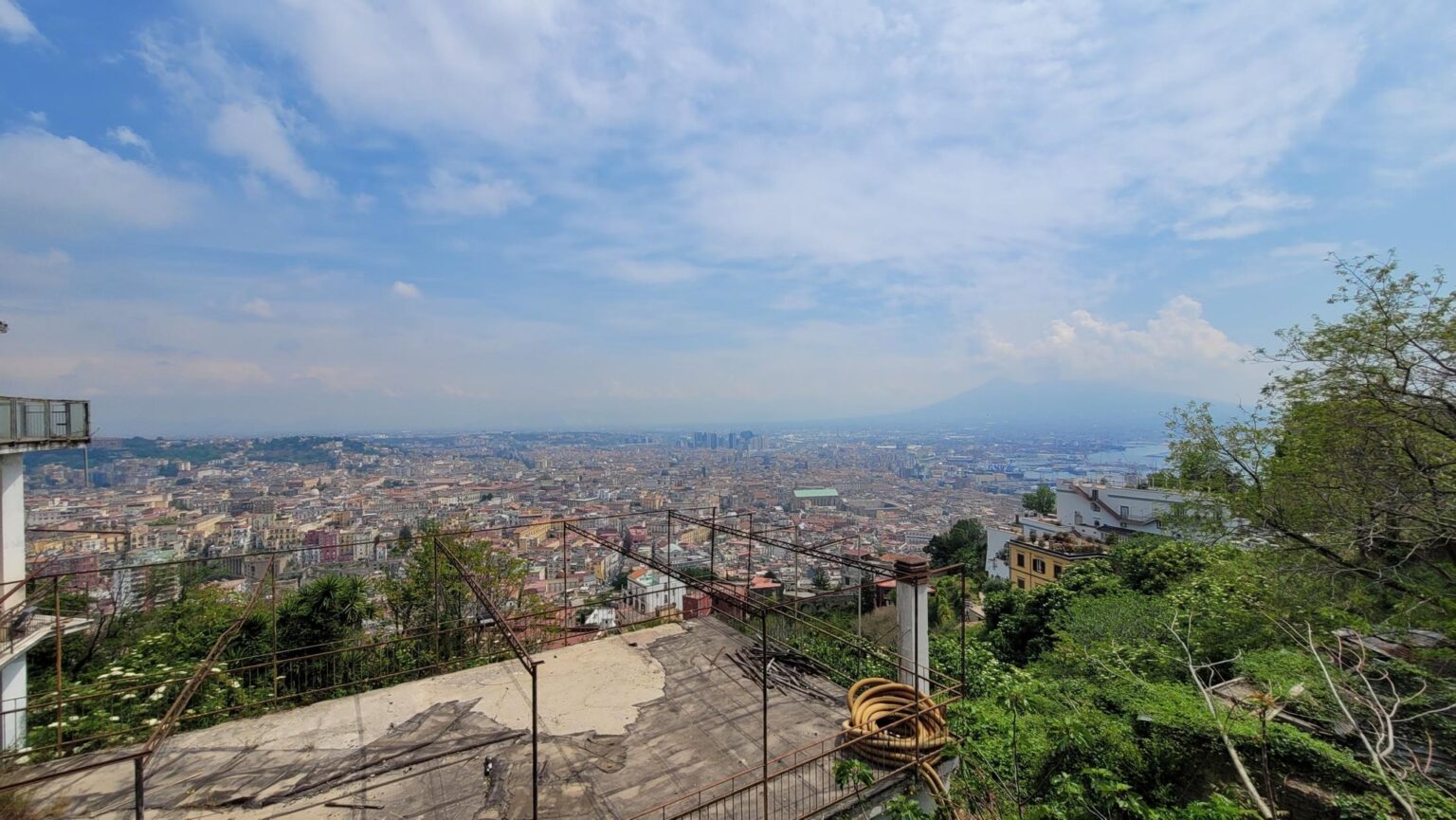 An Imperfect Italy, or How "See Naples and Die" Turned Out to Be a Mistranslation