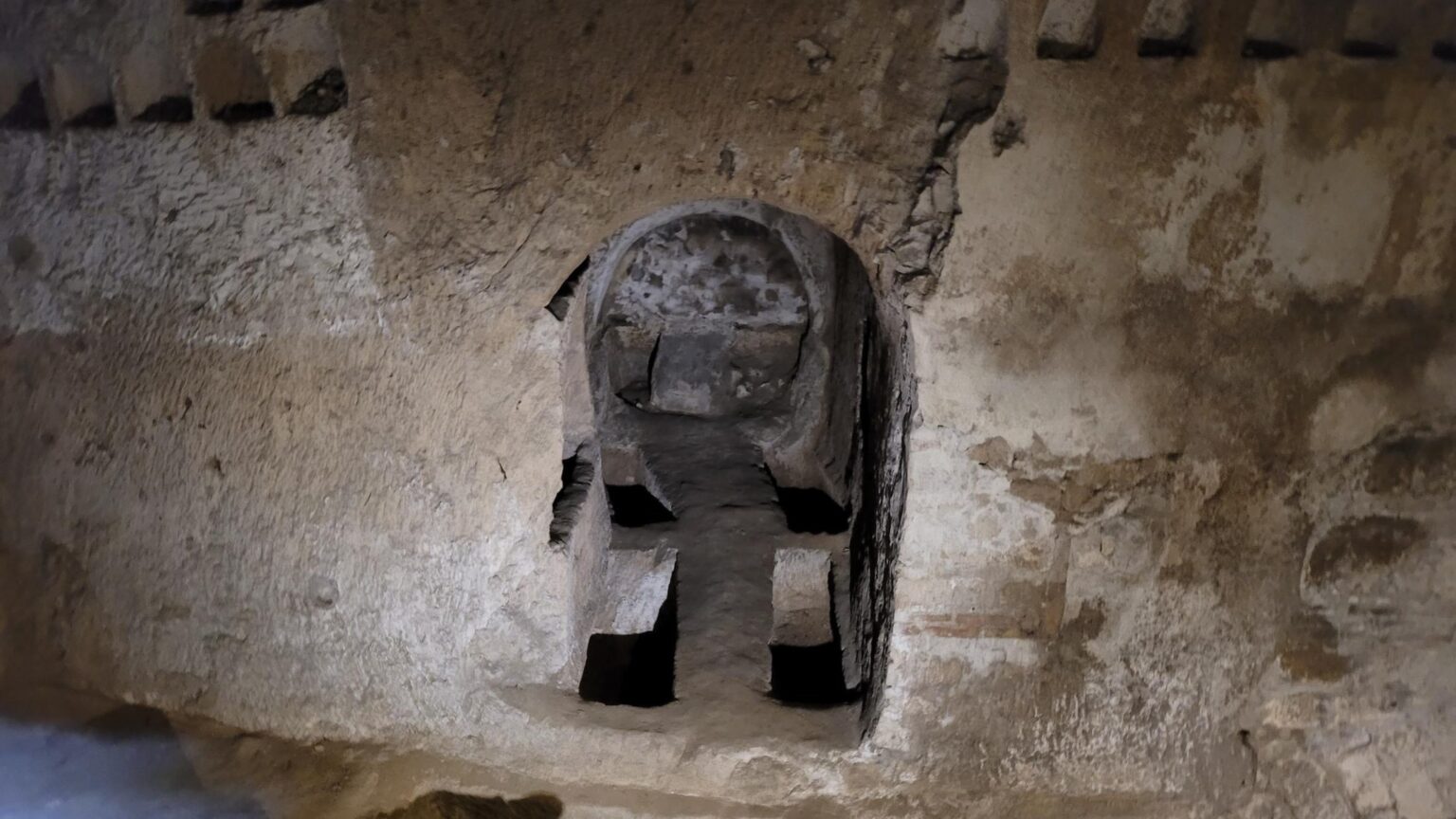 An Imperfect Italy, or How "See Naples and Die" Turned Out to Be a Mistranslation