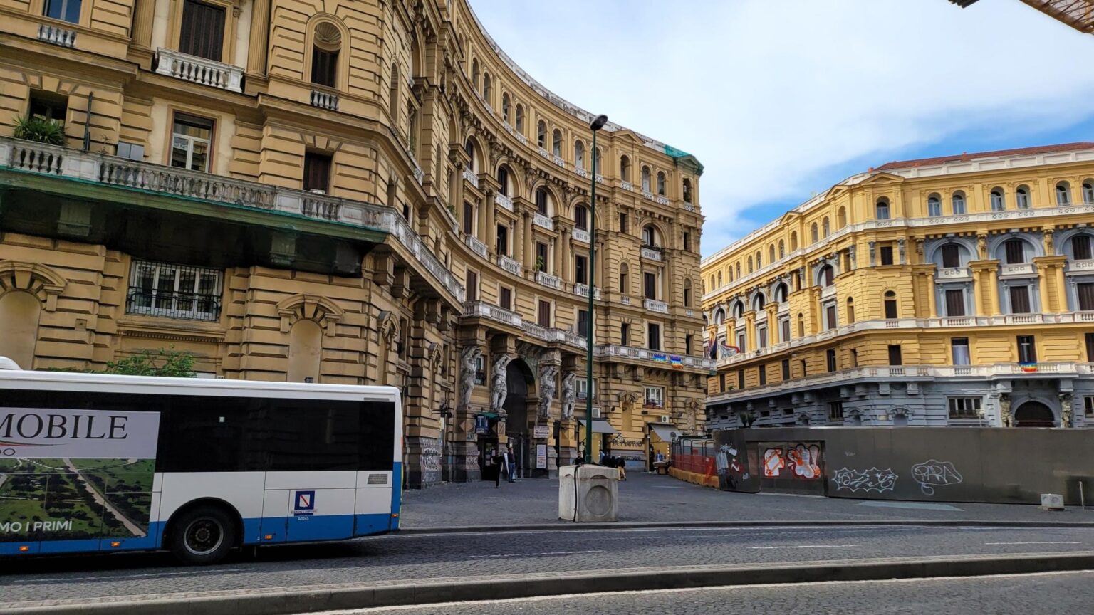 An Imperfect Italy, or How "See Naples and Die" Turned Out to Be a Mistranslation