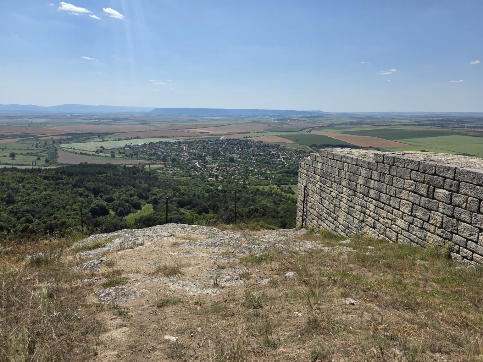 Panorama from the fortress of the Madara Rider towards the plain