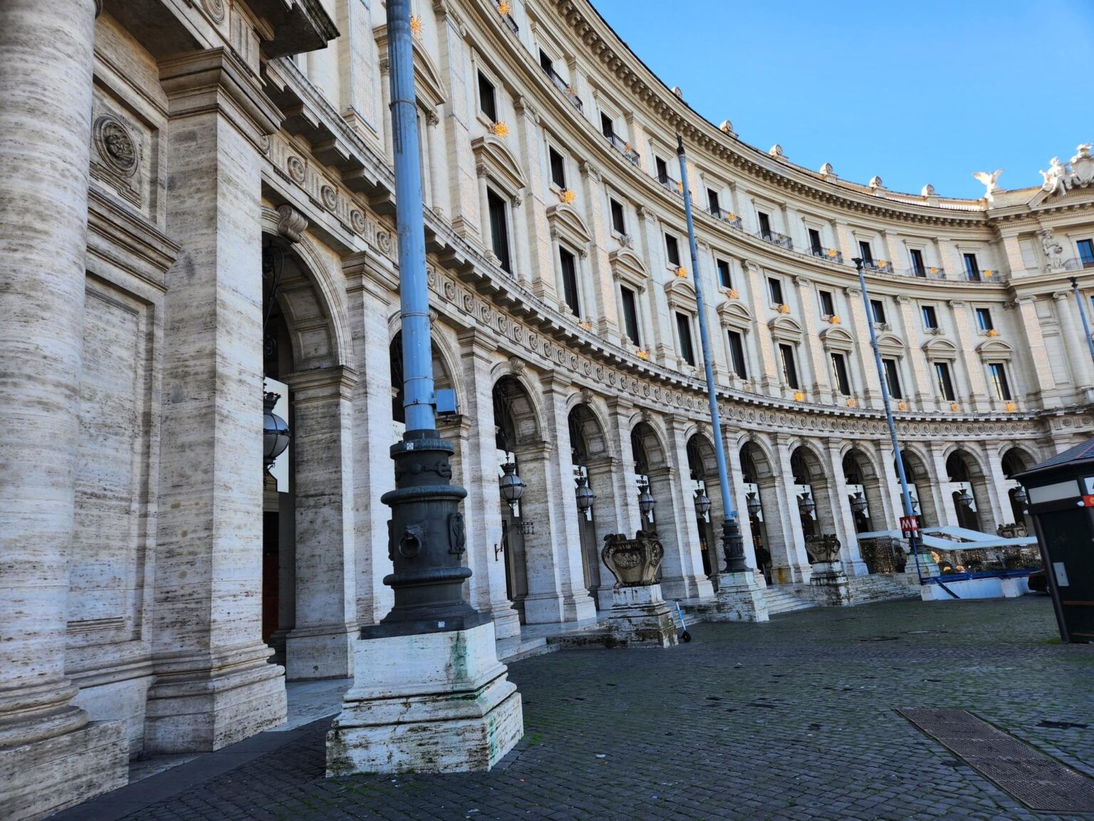Rome in 8 Days: Walking 100 km Through a History Textbook