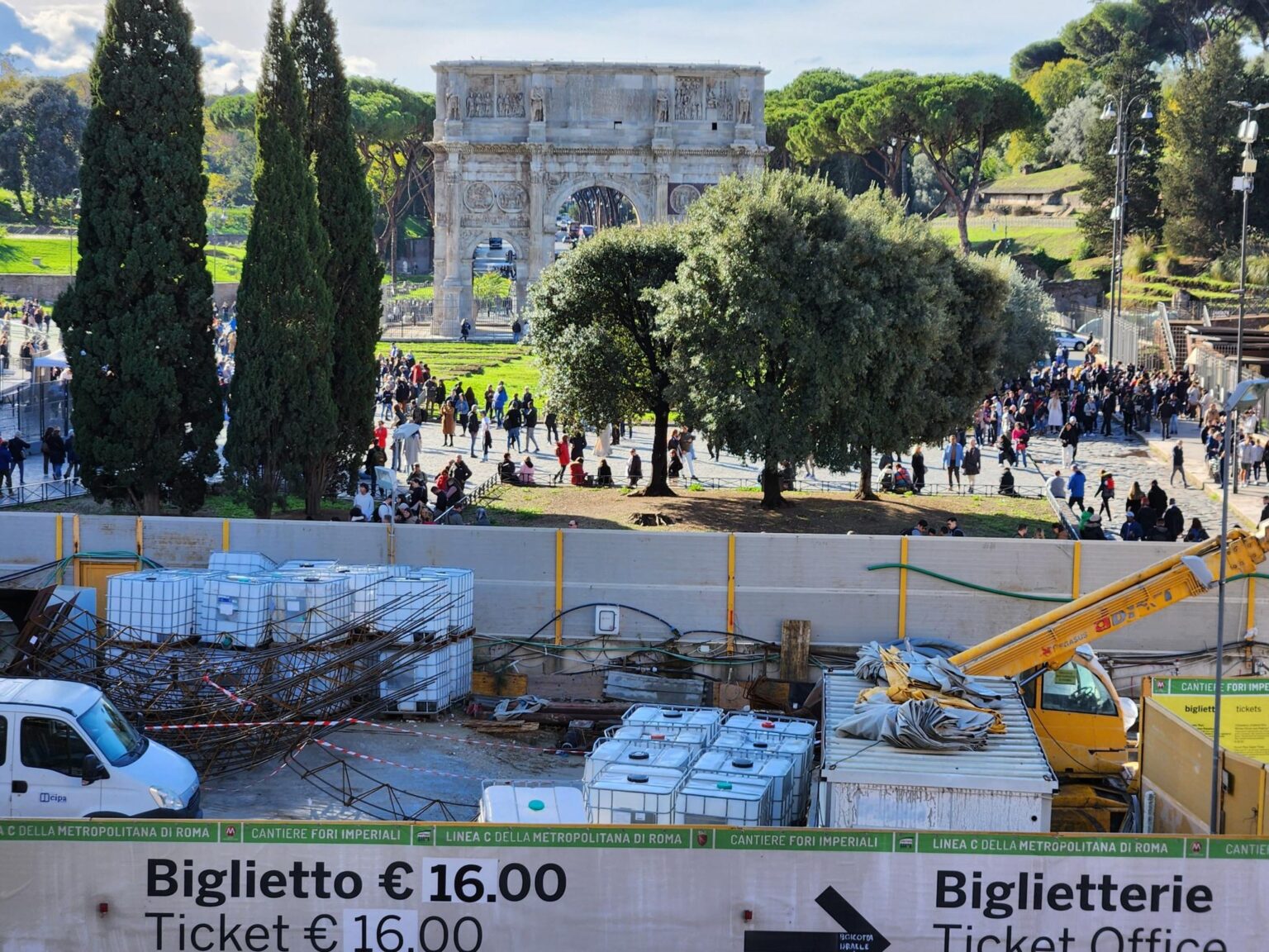 Rome in 8 Days: Walking 100 km Through a History Textbook