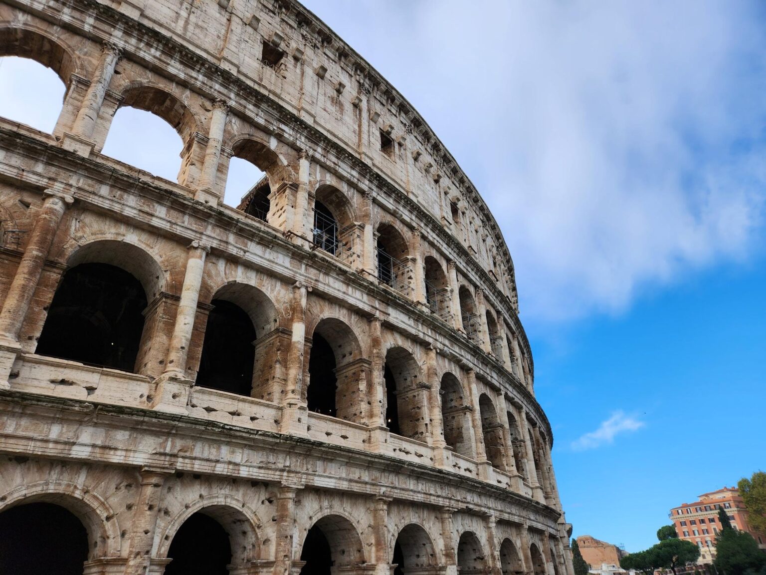 Rome in 8 Days: Walking 100 km Through a History Textbook