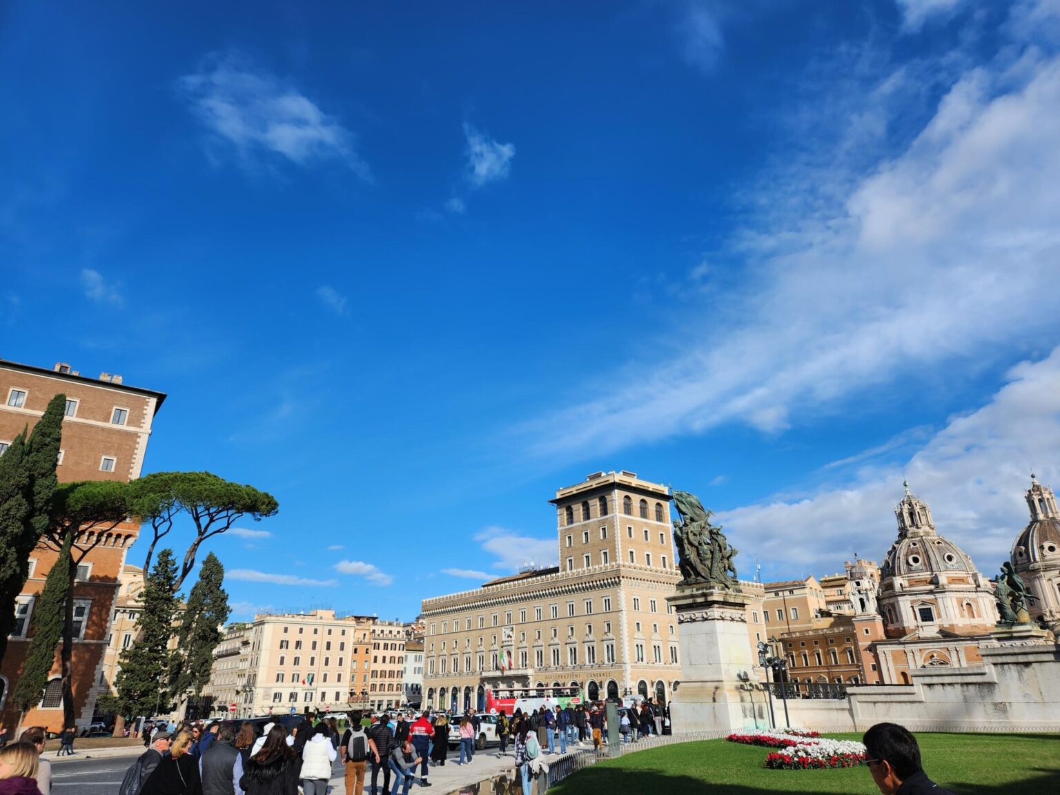 Rome in 8 Days: Walking 100 km Through a History Textbook