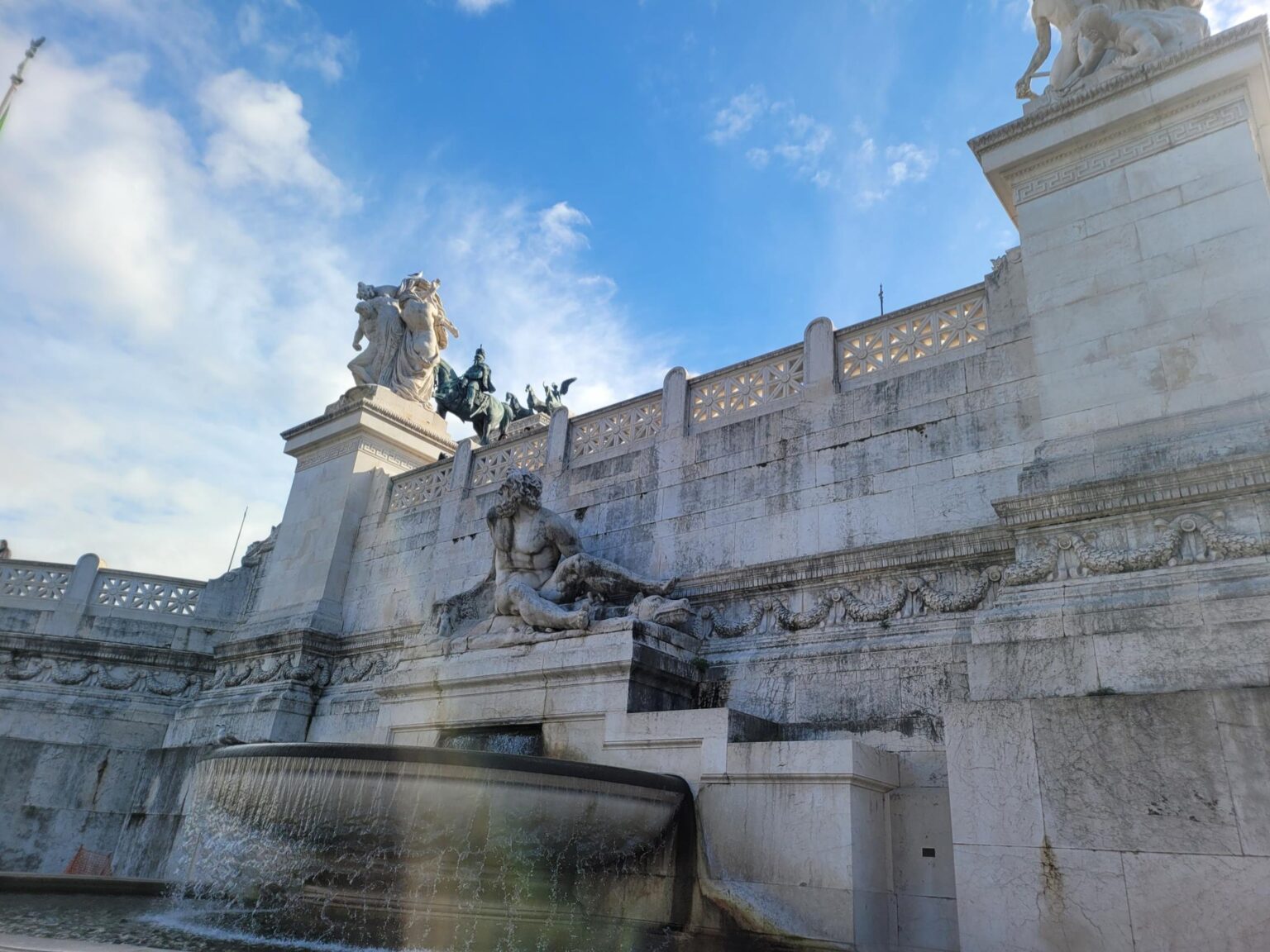 Rome in 8 Days: Walking 100 km Through a History Textbook