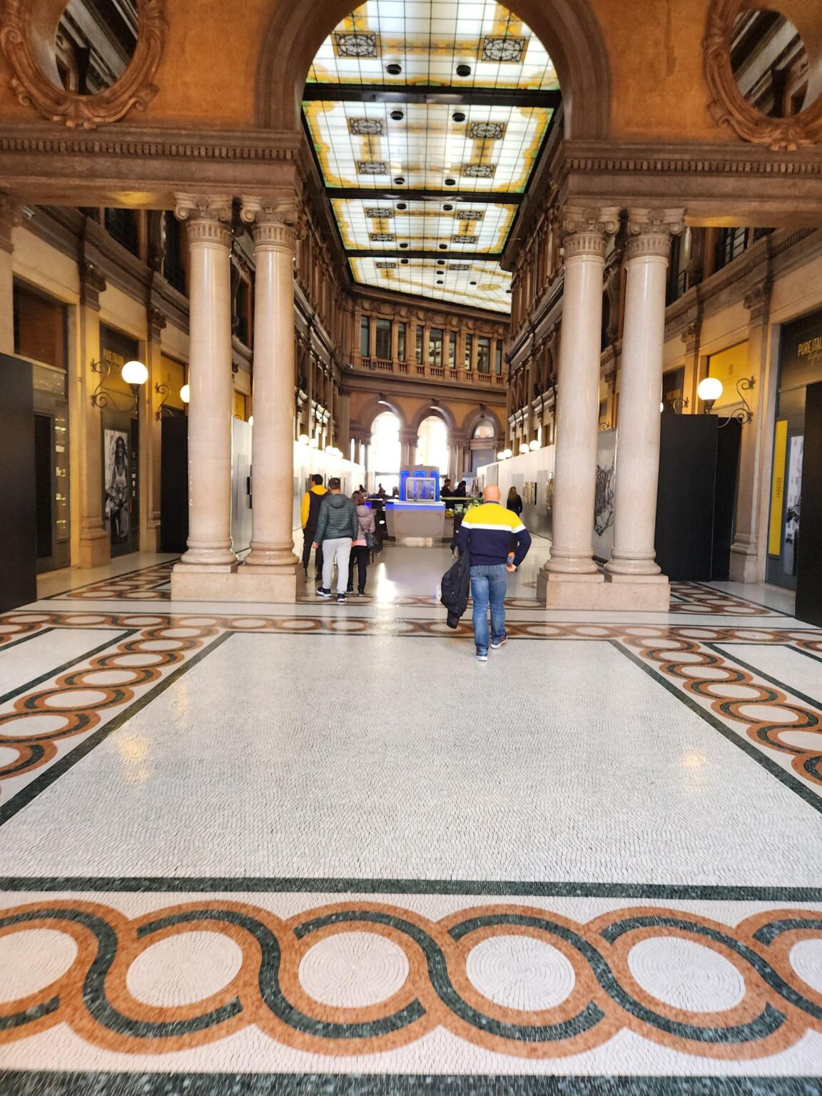 Rome in 8 Days: Walking 100 km Through a History Textbook