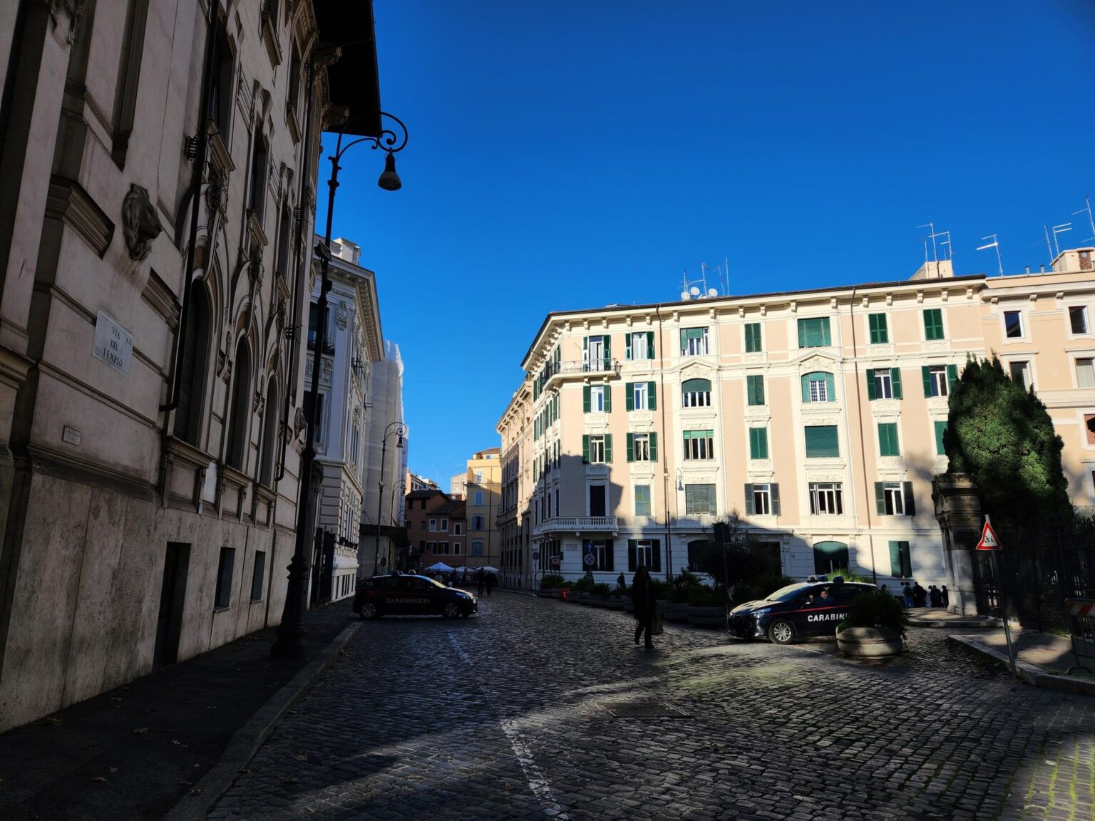 Rome in 8 Days: Walking 100 km Through a History Textbook