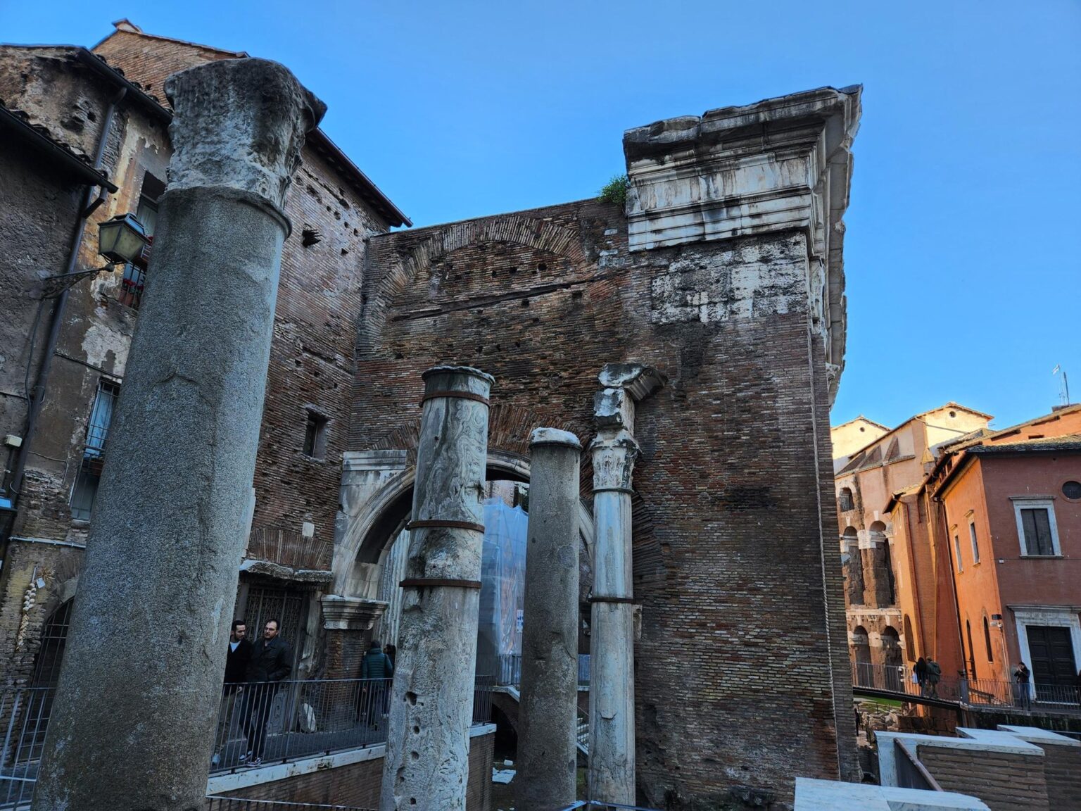 Rome in 8 Days: Walking 100 km Through a History Textbook