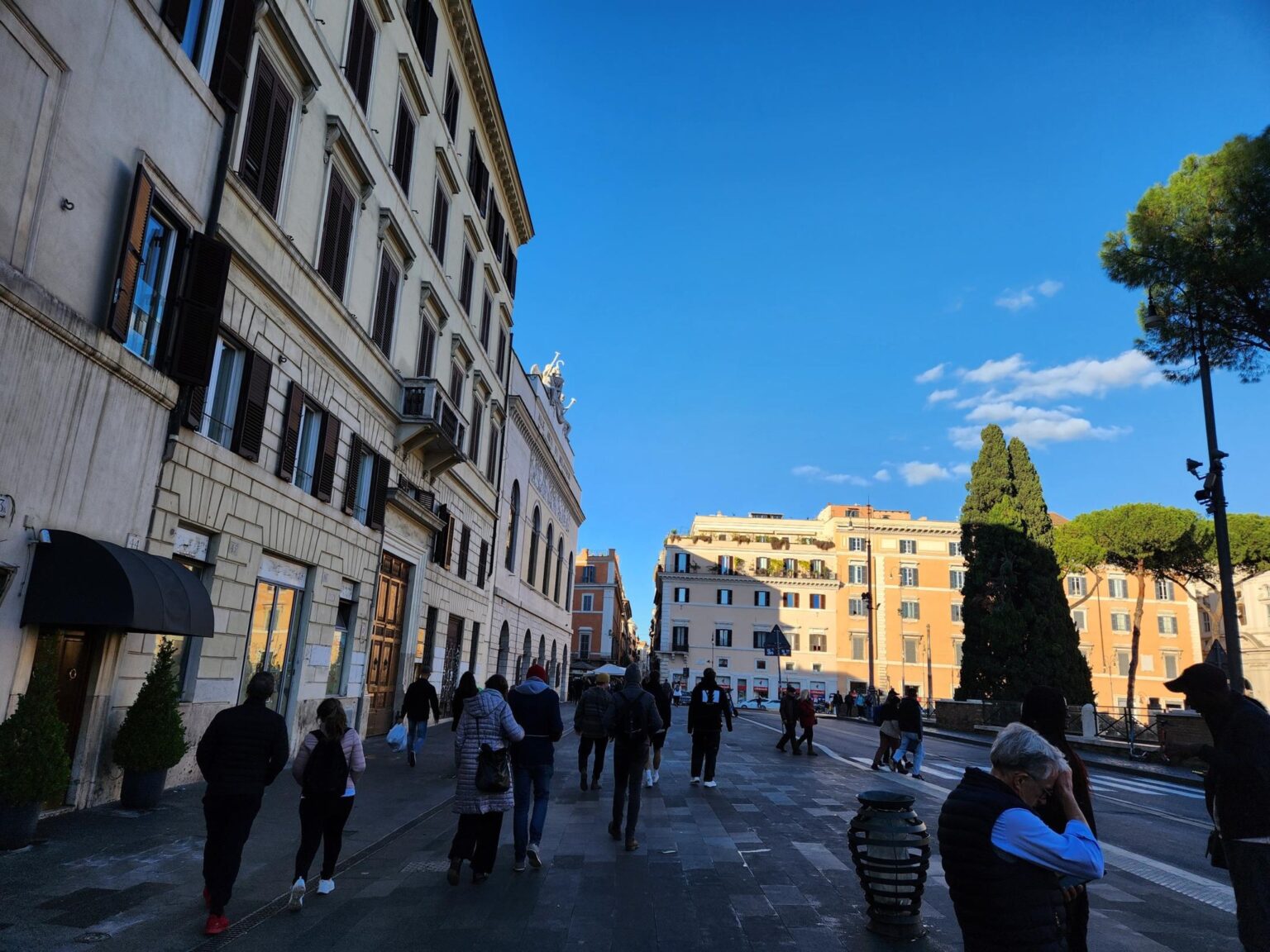 Rome in 8 Days: Walking 100 km Through a History Textbook