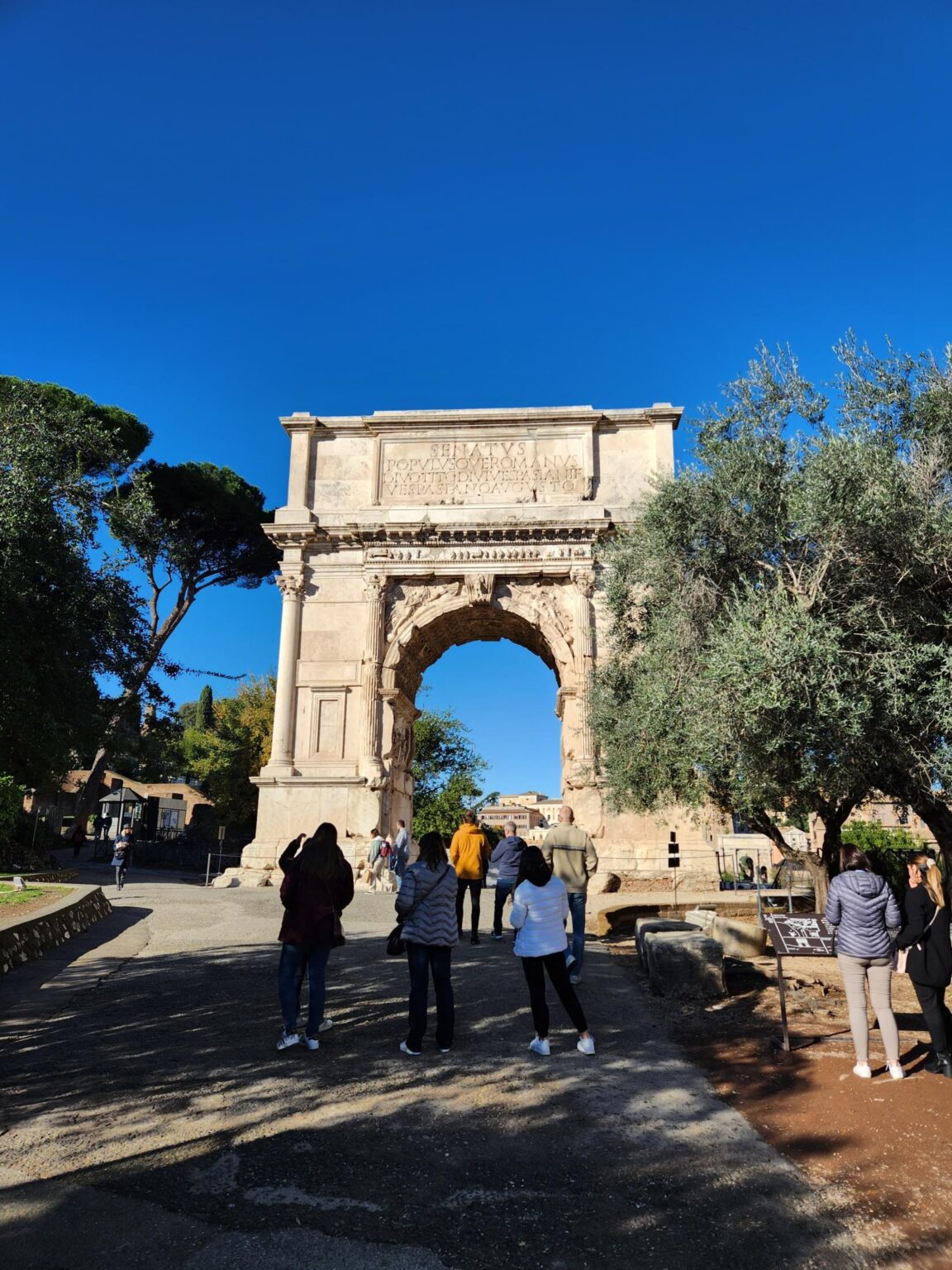 Rome in 8 Days: Walking 100 km Through a History Textbook