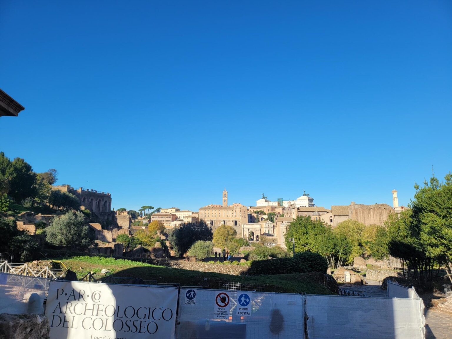 Rome in 8 Days: Walking 100 km Through a History Textbook